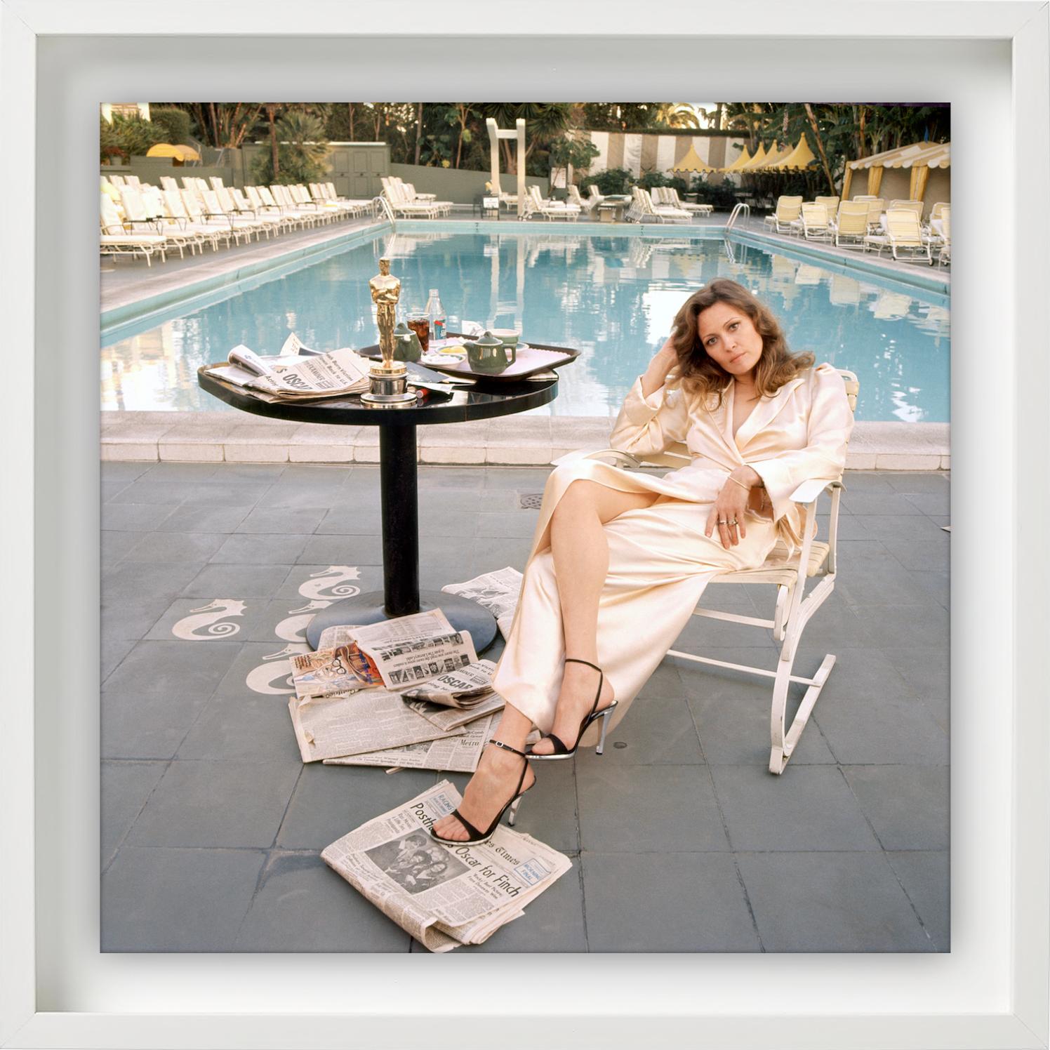 Faye Dunaway, toma del Oscar, Fotografía artística 1977 - Photograph de Terry O'Neill