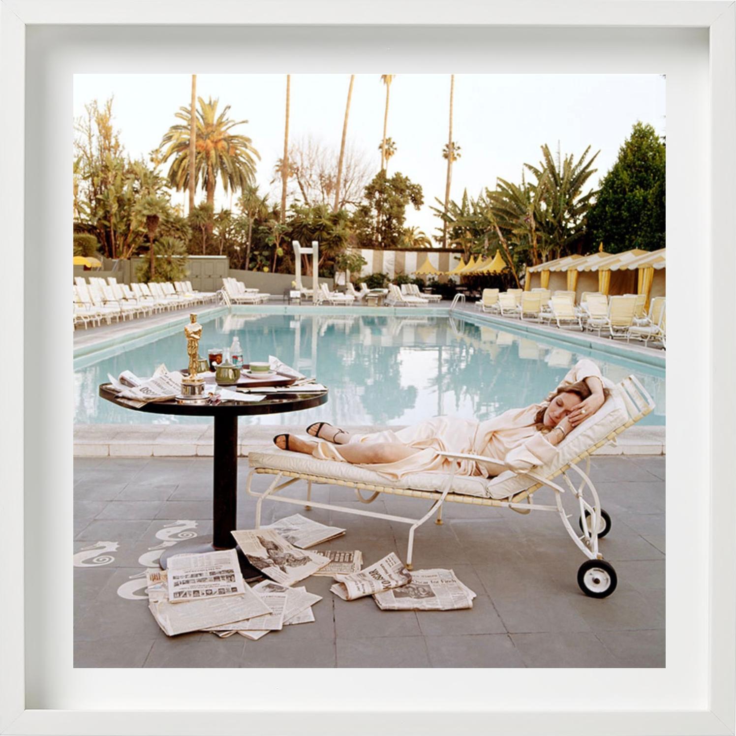 Faye Dunaway - Oscar Outtake, Resting, Los Angeles, Fine Art Photography 1977 en vente 12