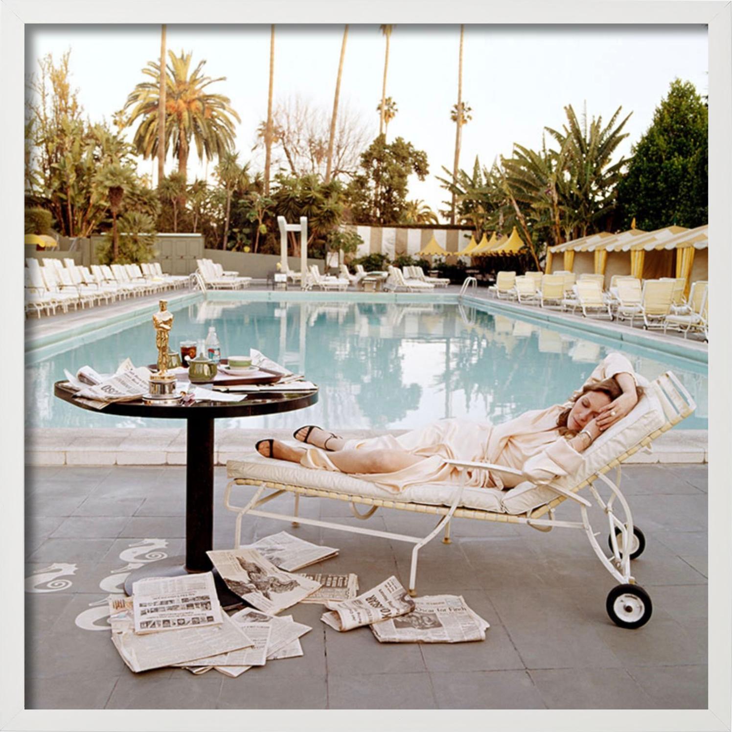 Faye Dunaway - Oscar Outtake, Resting, Los Angeles, Fine Art Photography 1977 en vente 14