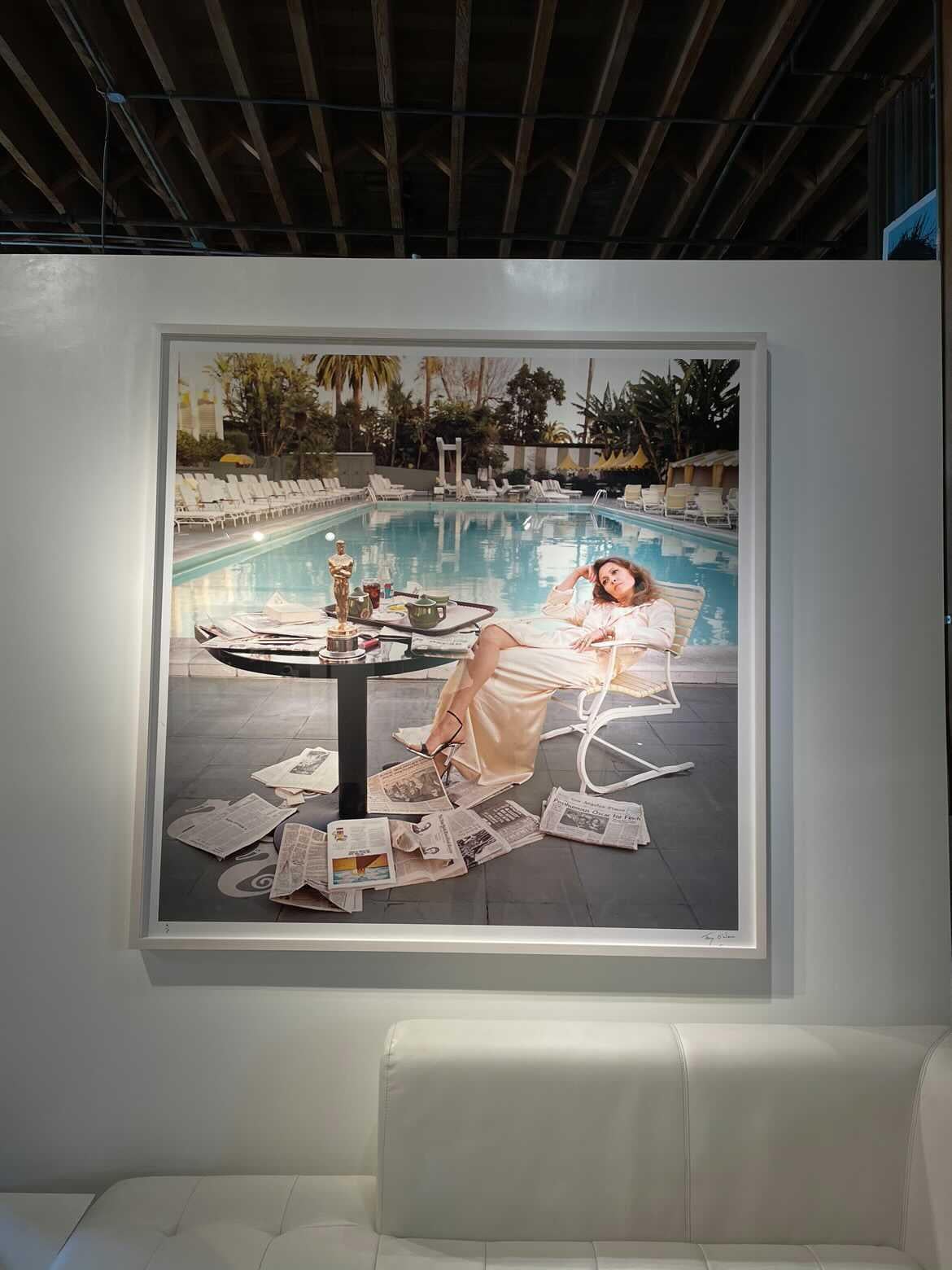 Faye Dunaway Oscar Shot Custom Framed - Photograph by Terry O'Neill