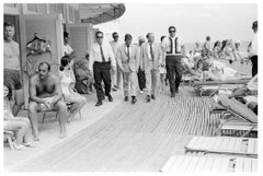 Frank Sinatra and entourage on Miami Beach (Outtake)