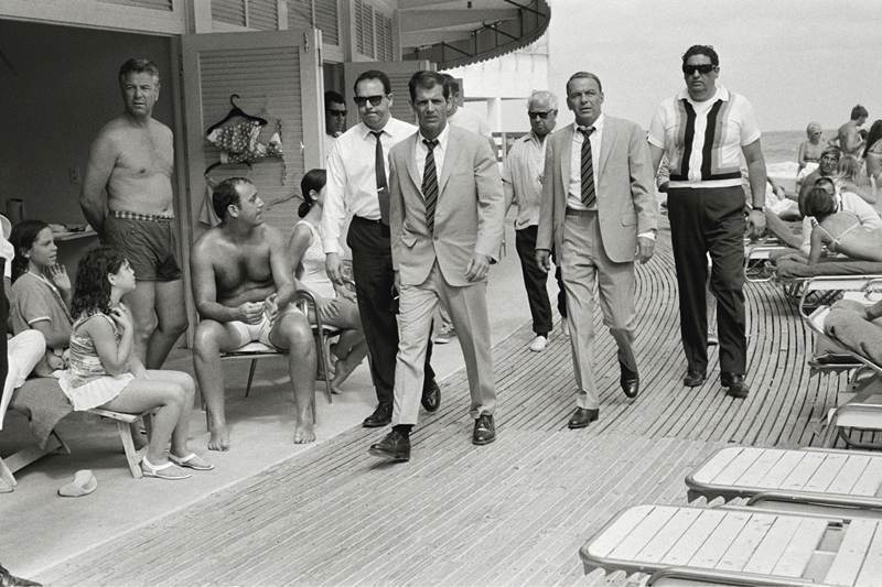 Terry O'Neill Black and White Photograph - Frank Sinatra on the Boardwalk, View 1 (20”x 24” Platinum Print)