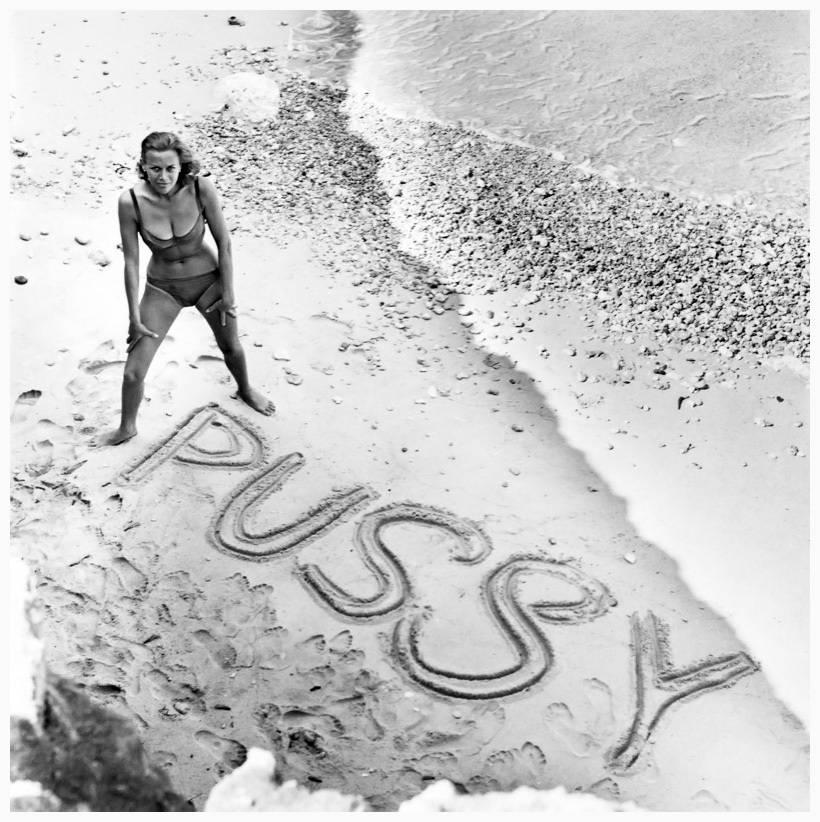 Terry O
Neill Figurative Photograph – Honor Blackman als Pussy Galore