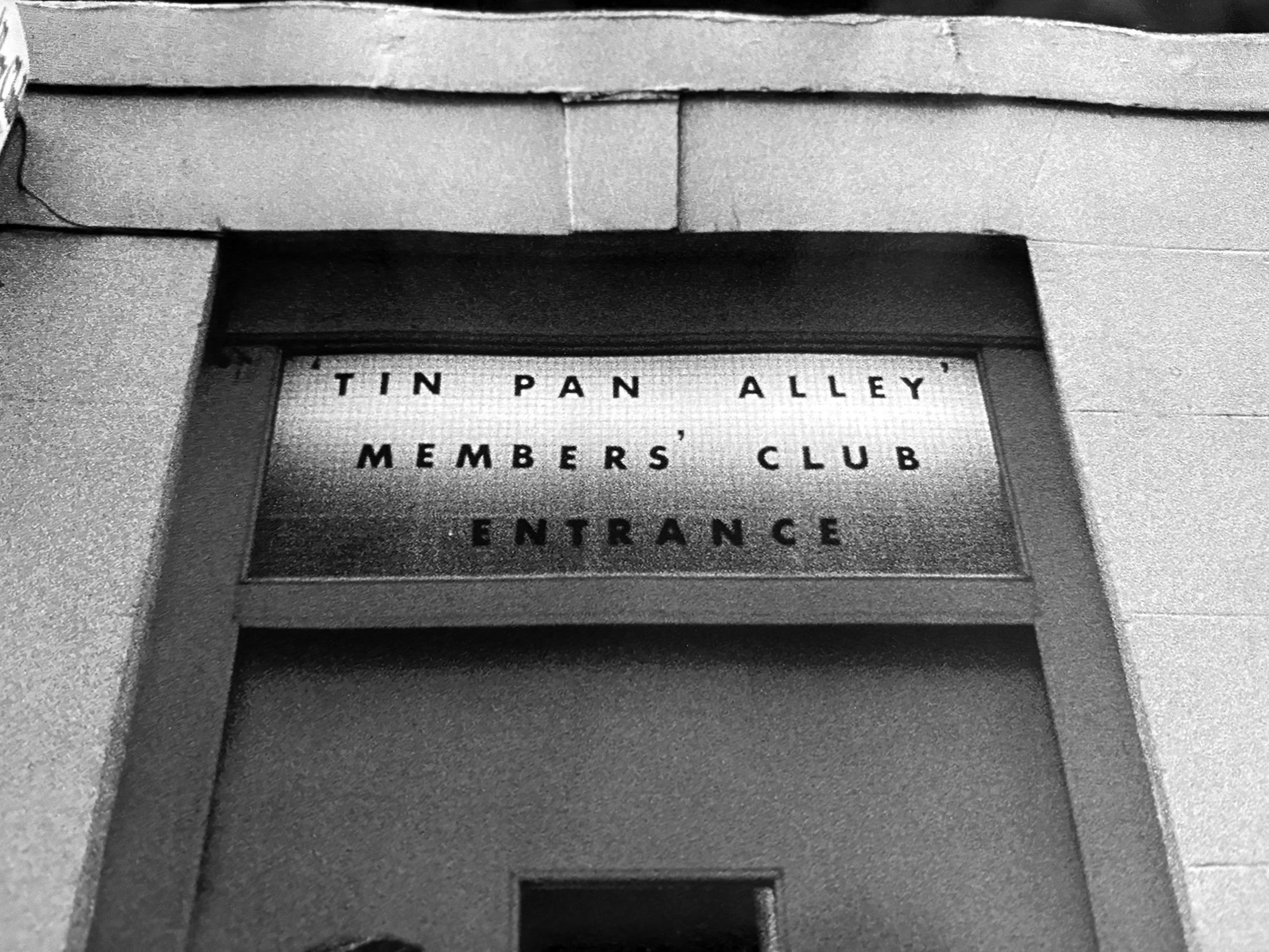 The Rolling Stones Tin Pan Alley N/B Tirage gélatino-argentique à VIE en vente 3