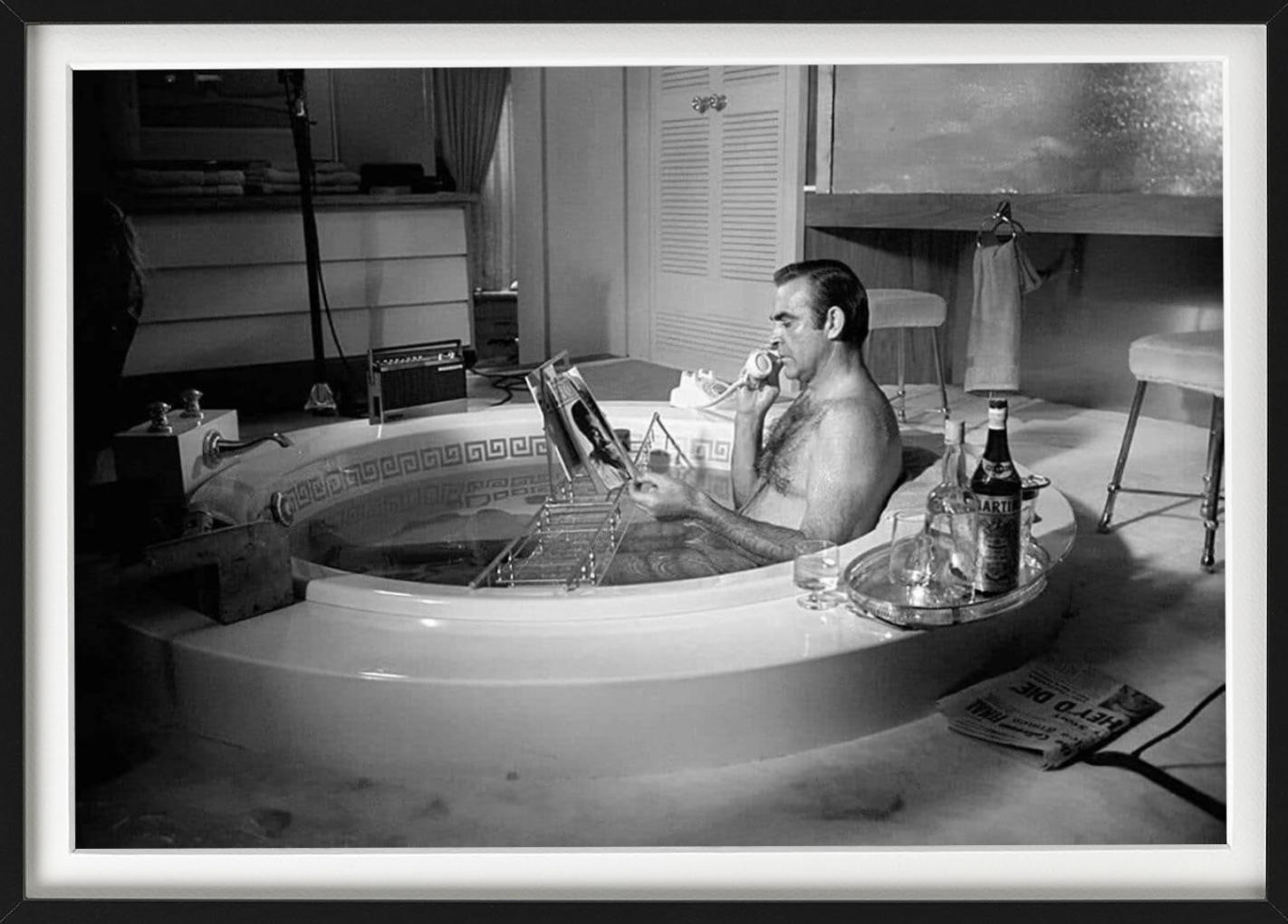 Sean Connery taking a bath, Diamonds are forever, Fine Art Photography, 1971 For Sale 3