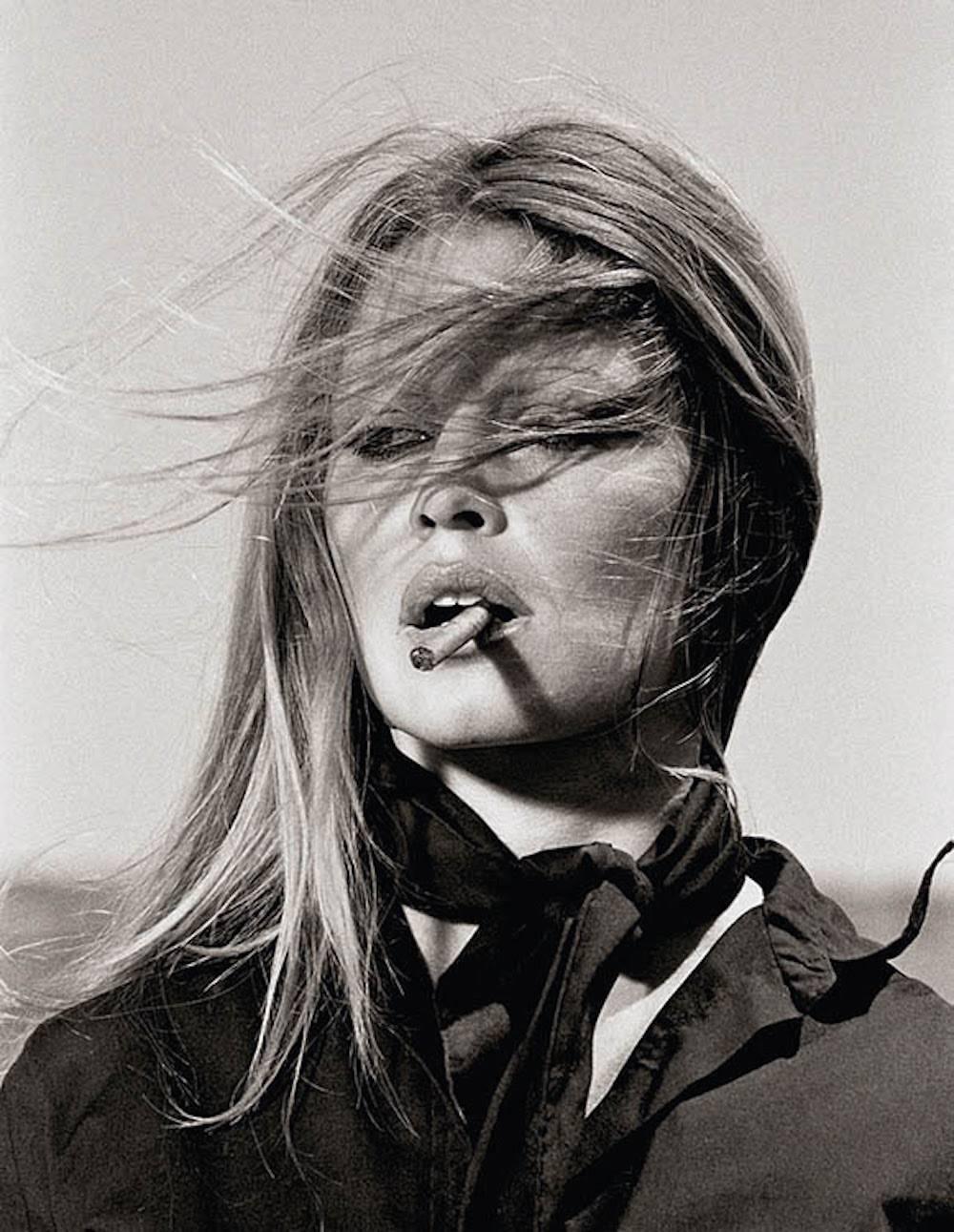 Terry O'Neill - Brigitte Bardot Cigare, Photographie 1971