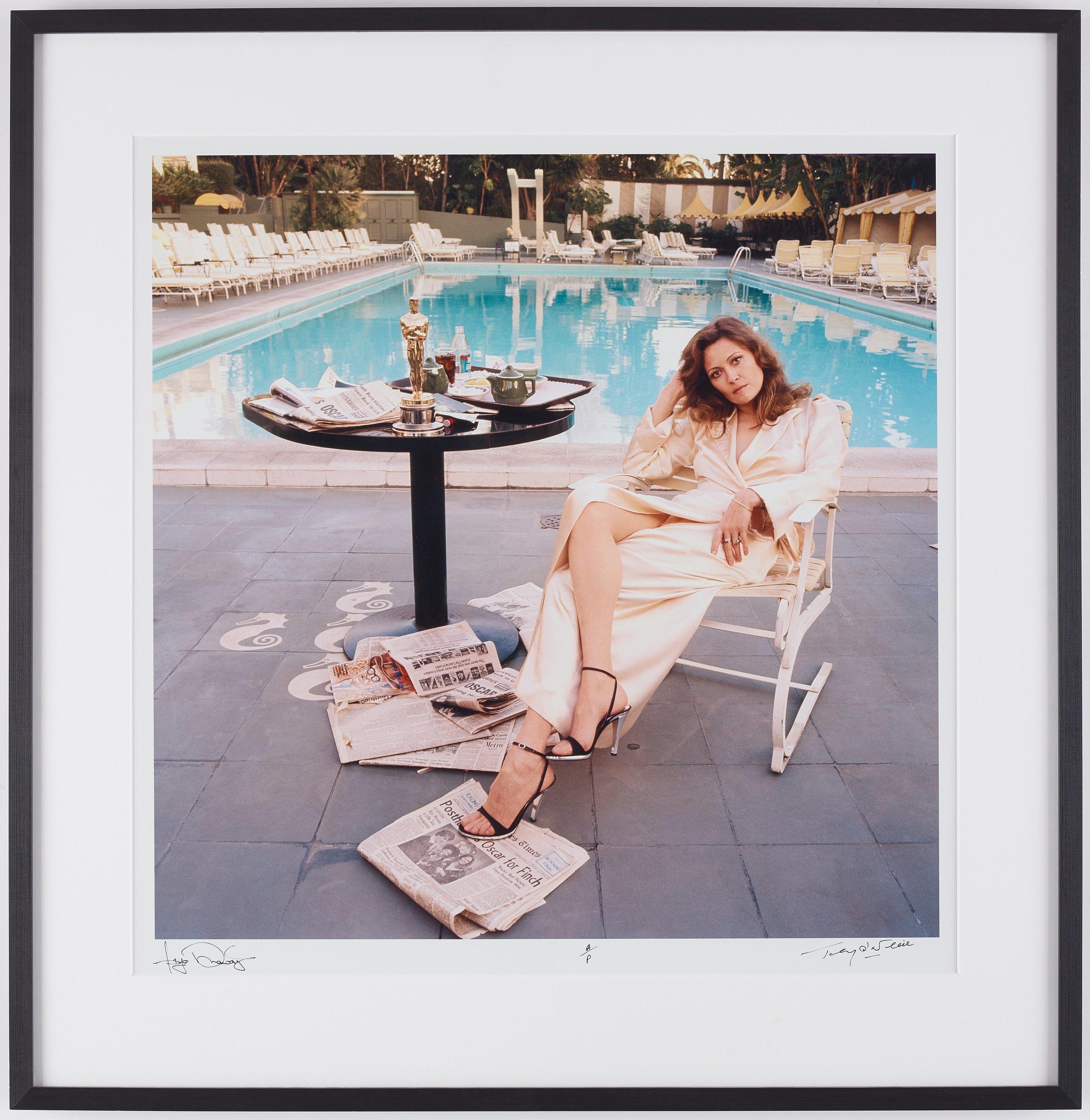 Terry O'Neill „Faye Dunaway Oscar“, Co-Signiert im Angebot 1