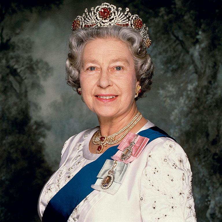 queen elizabeth in 1990