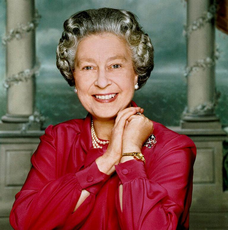 queen elizabeth 1990