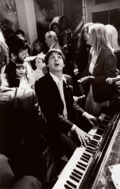 Terry O'Neill - Paul McCartney en la boda de Ringo Starr, 1981, Impresión posterior