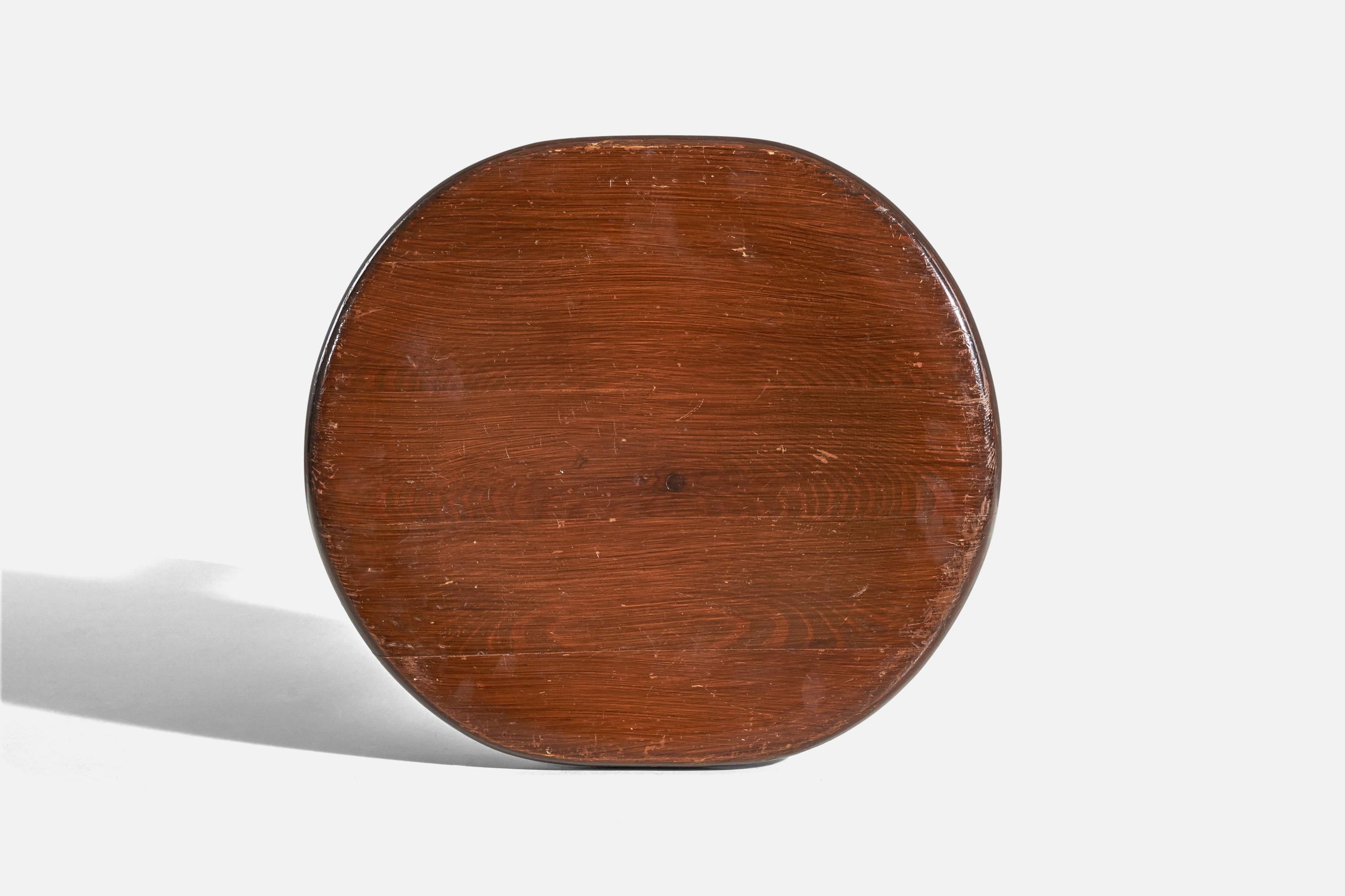 Tervasaaren Puutyötehdas, Hocker, Kiefernholz gebeizt, Finnland, 1960er Jahre (Mitte des 20. Jahrhunderts) im Angebot