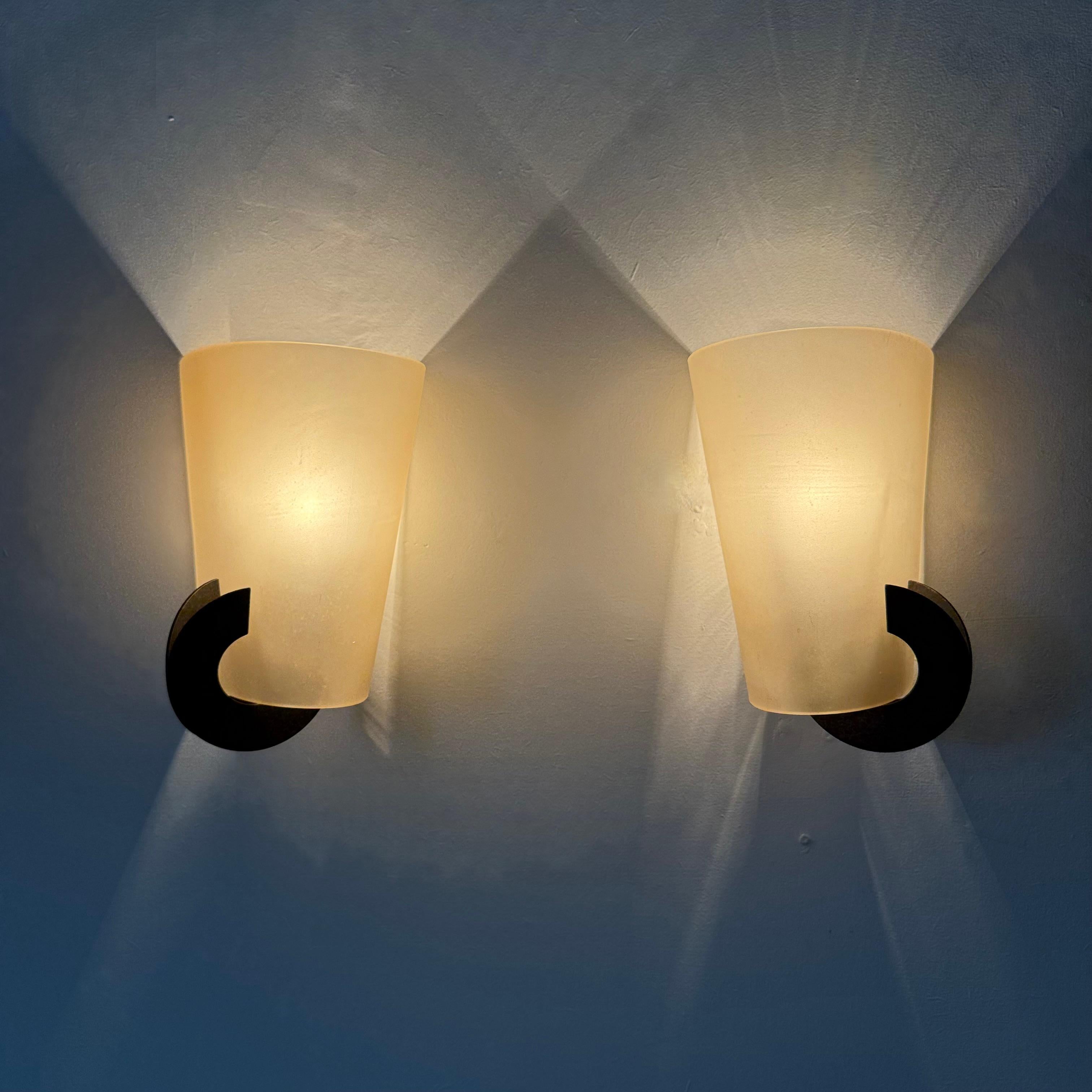 Lampada da parete a disco in alluminio bianco dal design di metà secolo, anni '70