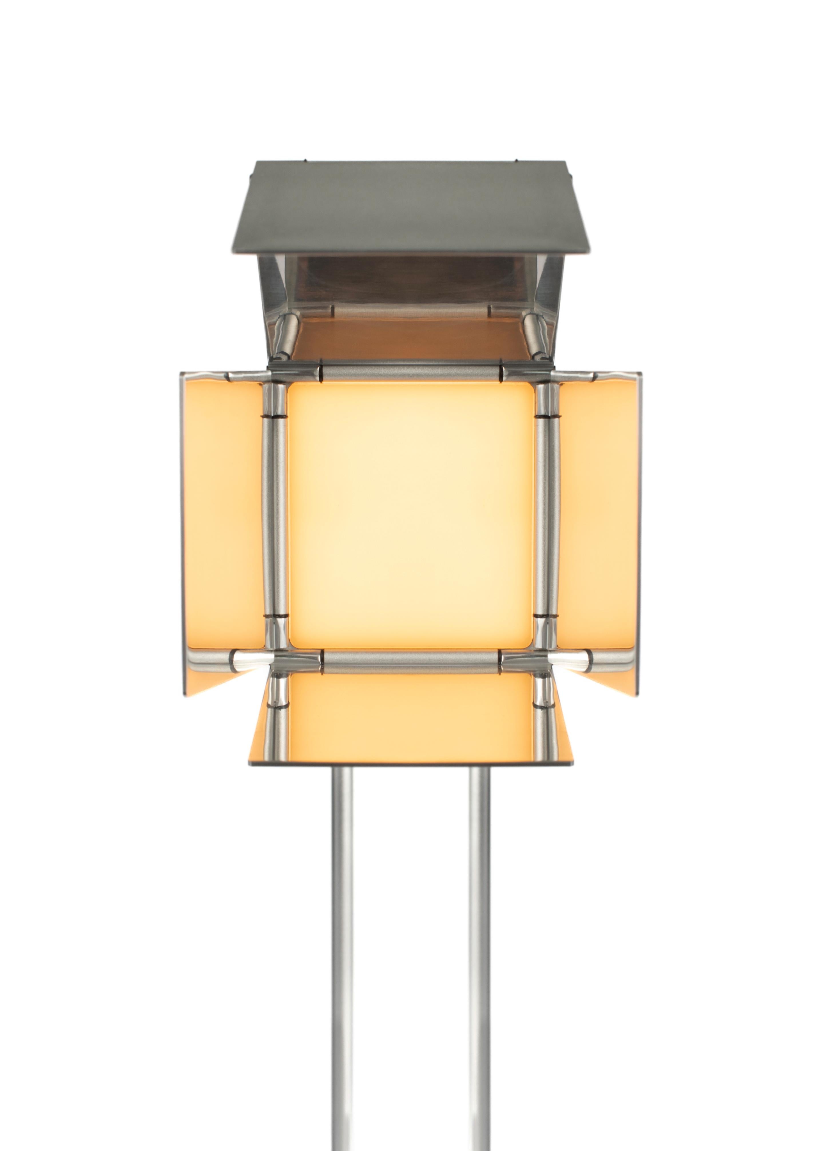Téssara Aktís Schreibtischlampe (Aluminium) im Angebot