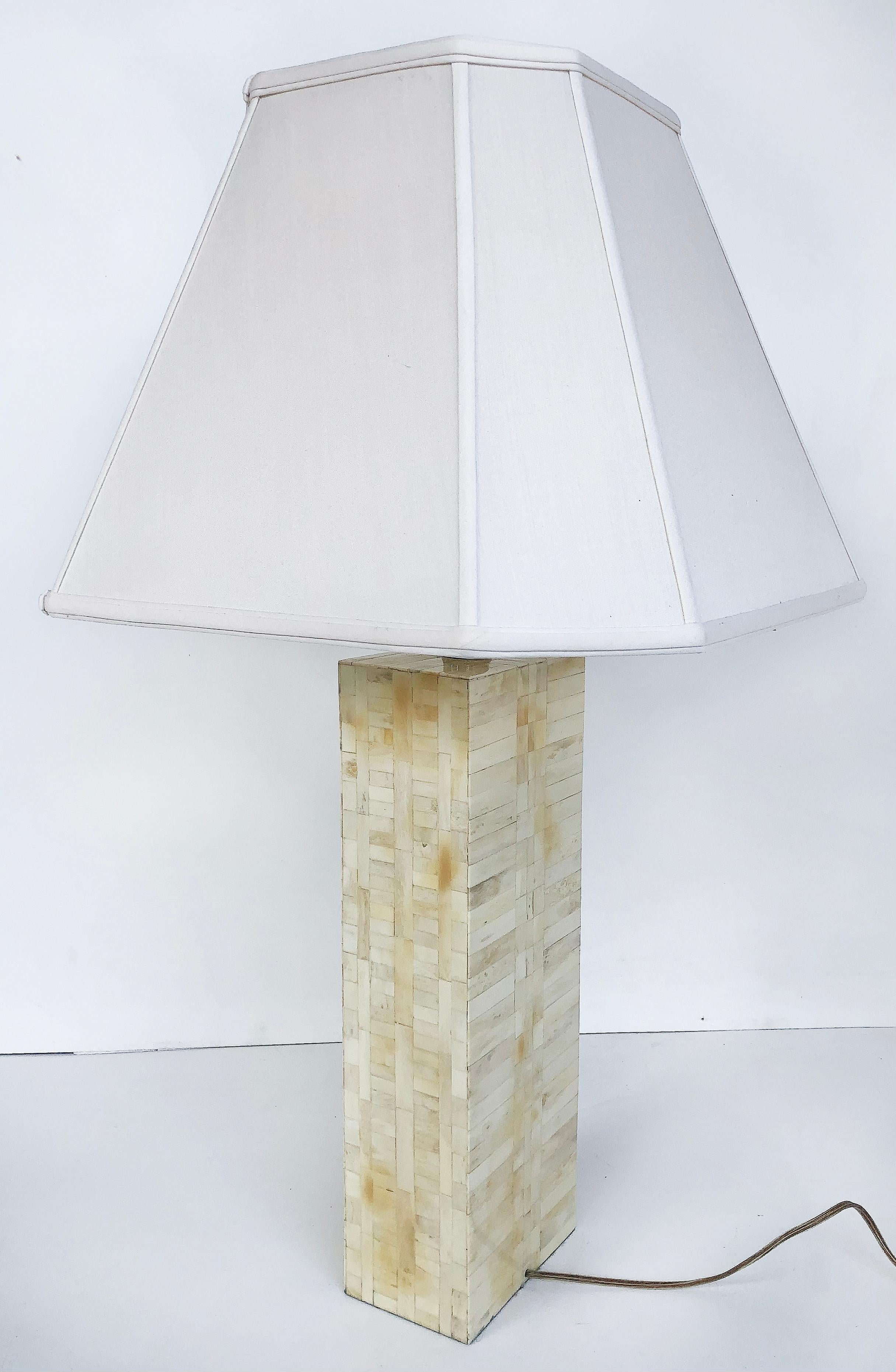 Tesselated Bone Table Lamps Attributed to Maitland Smith, a Pair In Good Condition For Sale In Miami, FL