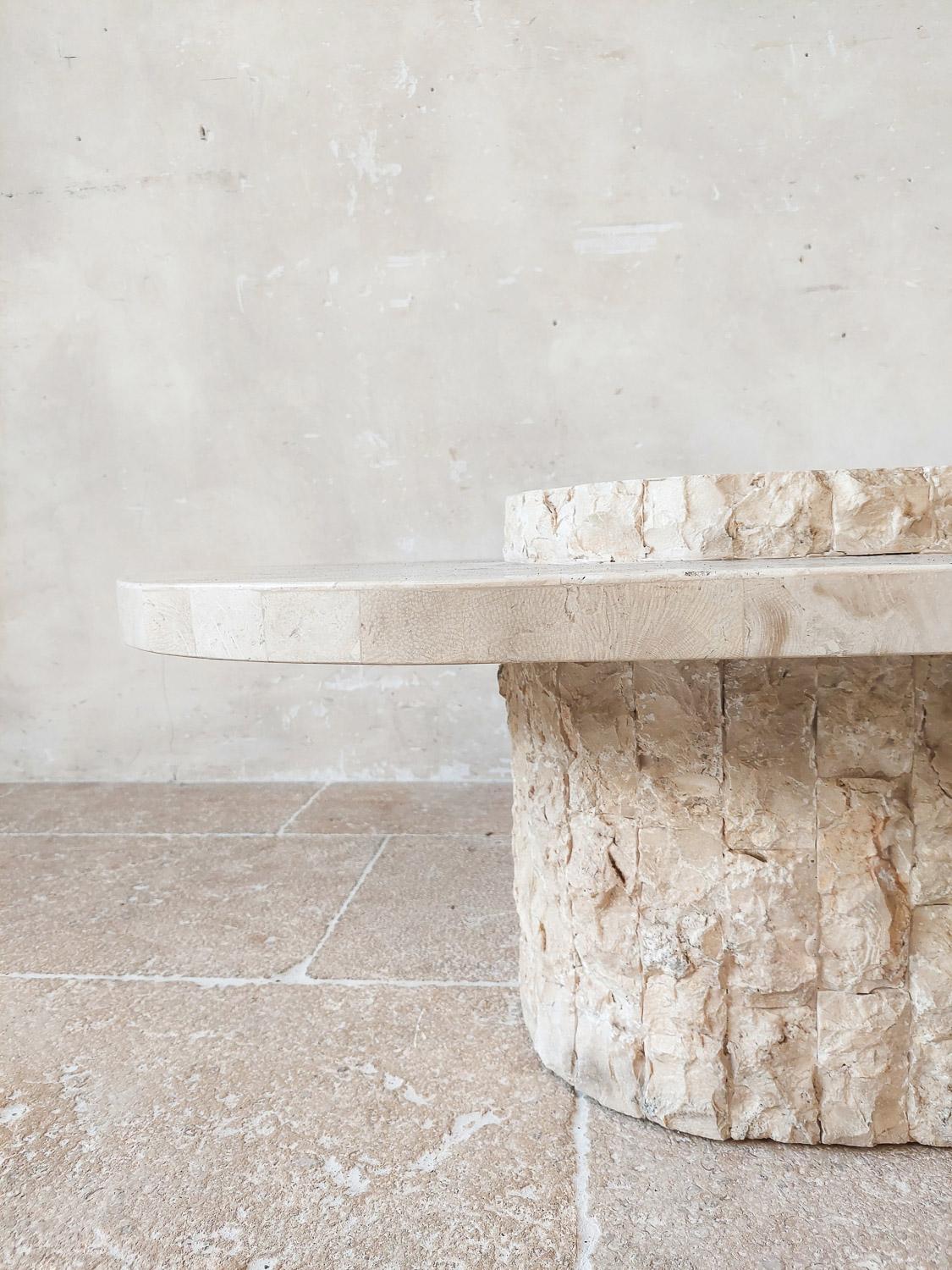Mesa de centro ovalada Magnussen Ponte de m�ármol teselado, años 70 3
