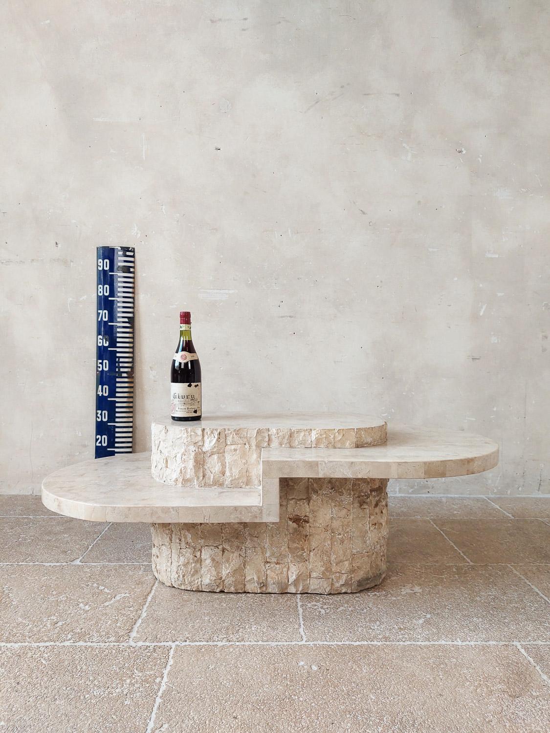 Mesa de centro ovalada Magnussen Ponte de mármol teselado, años 70 Francés