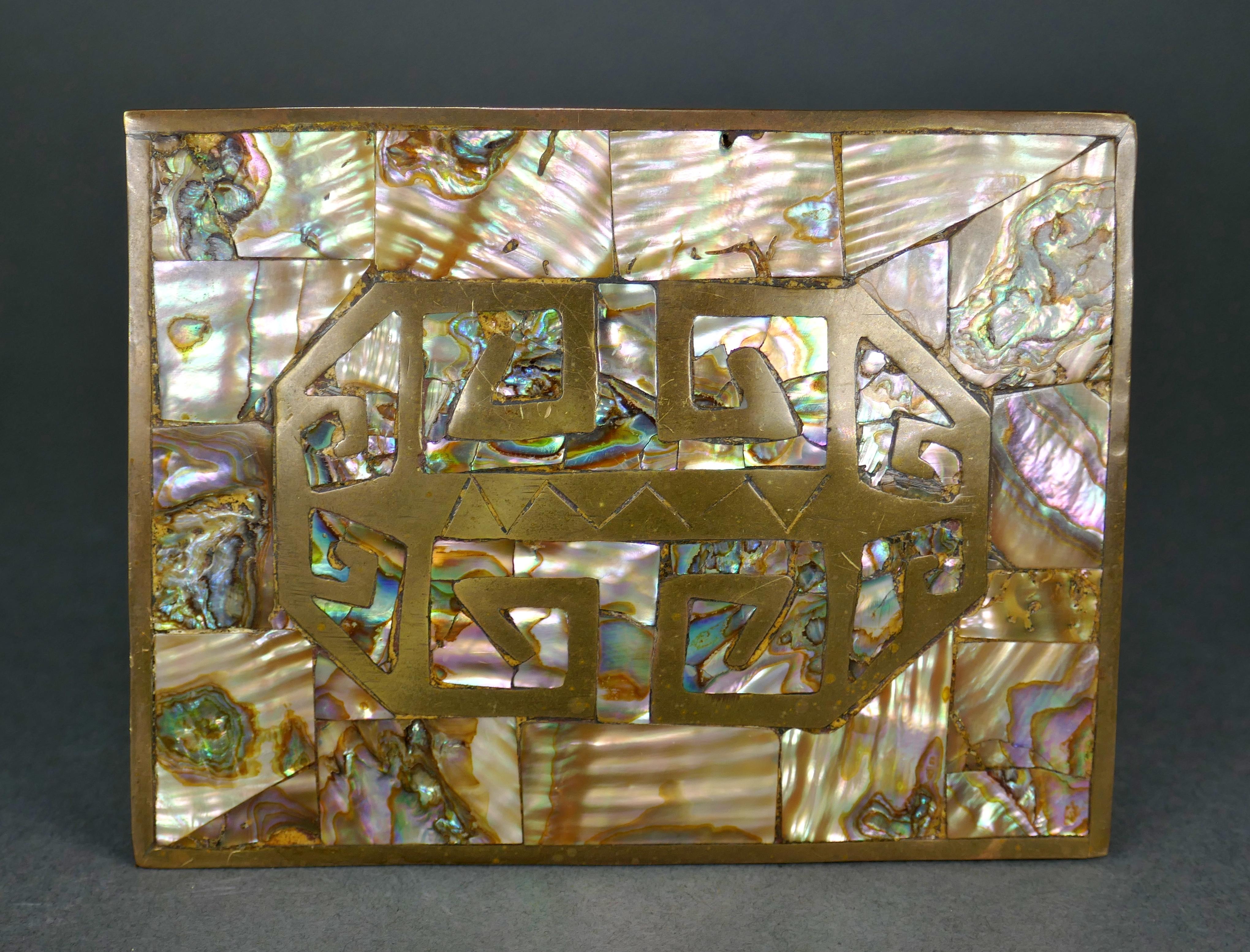 Tessellated Abalone Shell Brass Inlaid Cigarette Tobacco Trinket Box Mexico For Sale 4
