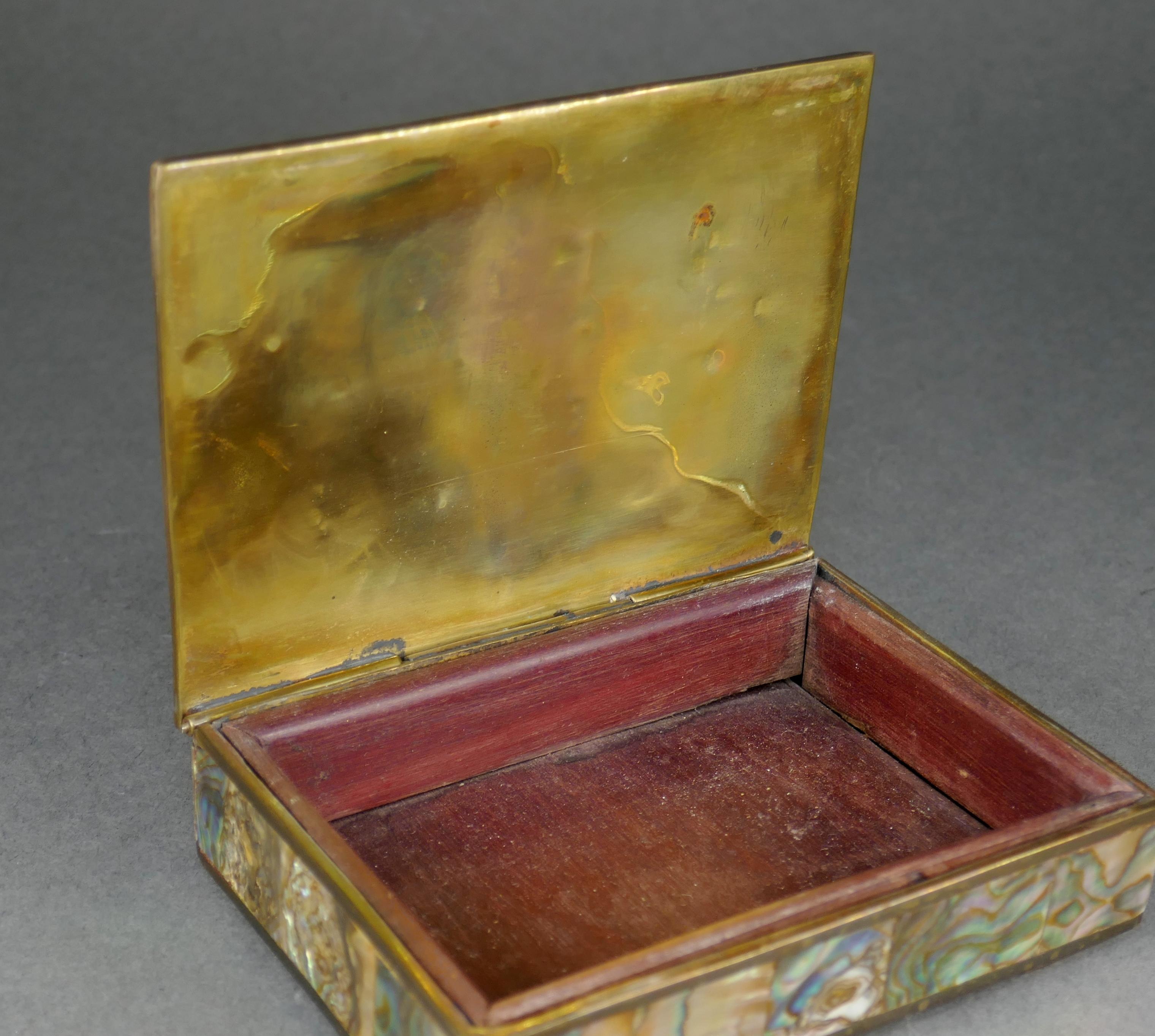 20th Century Tessellated Abalone Shell Brass Inlaid Cigarette Tobacco Trinket Box Mexico For Sale