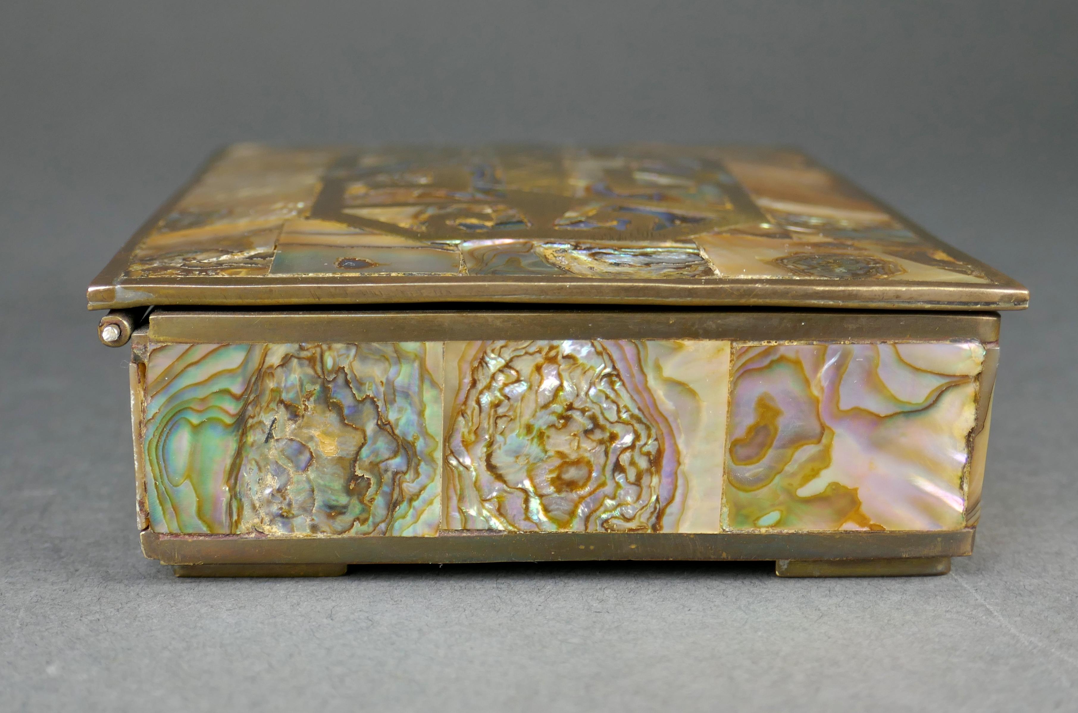 Tessellated Abalone Shell Brass Inlaid Cigarette Tobacco Trinket Box Mexico For Sale 1