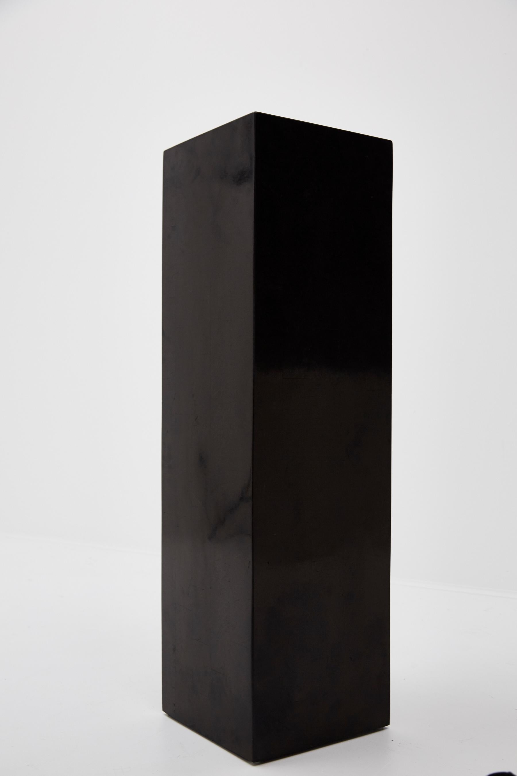 Tessellated Black Stone Square Pedestal In Excellent Condition In Los Angeles, CA