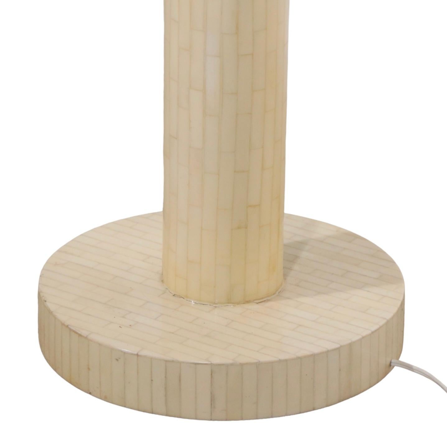 Tessellated Bone Floor Lamp Possibly Enrique Garcel In Good Condition For Sale In New York, NY