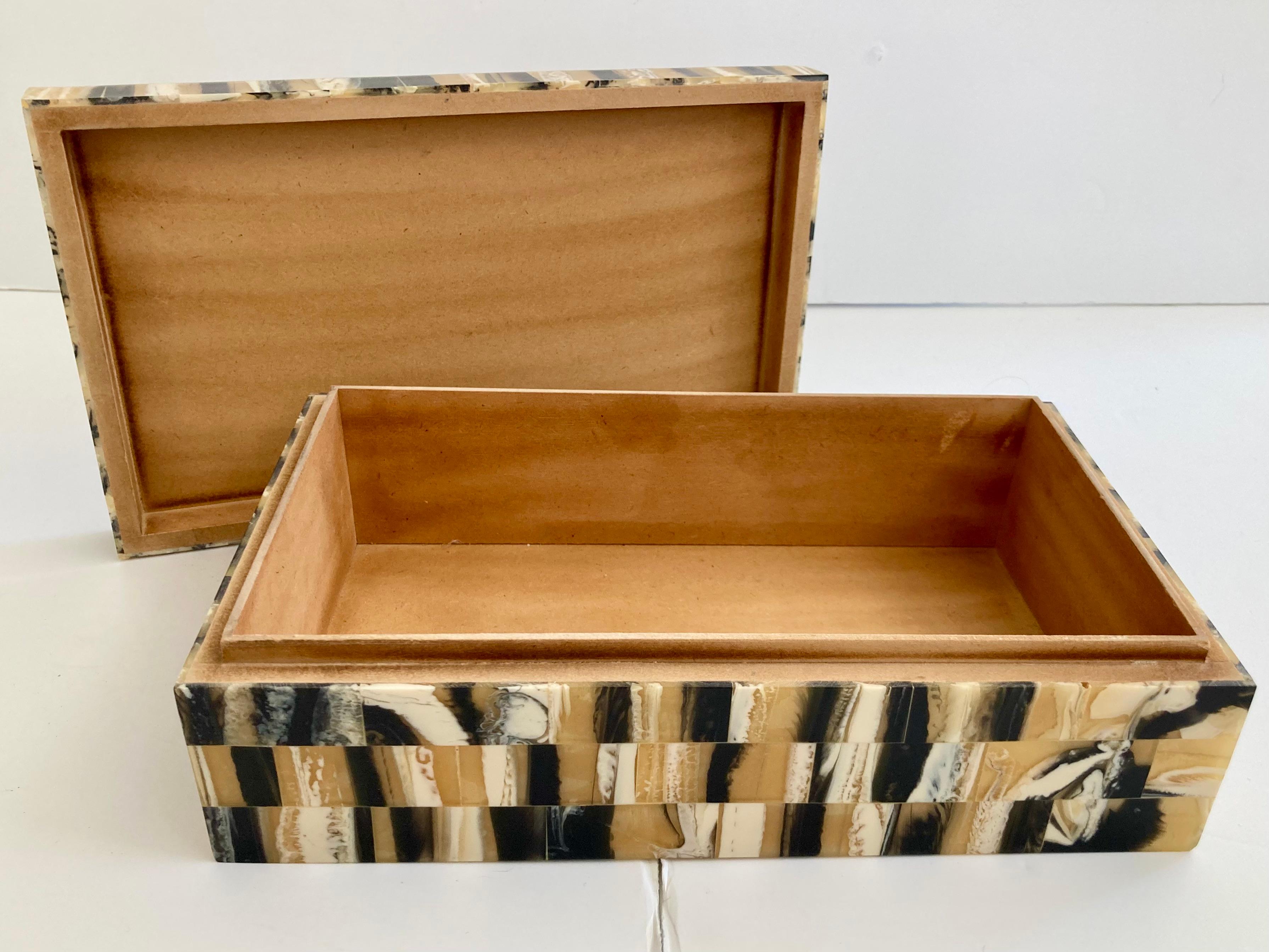 Tessellated Faux Horn Covered Box in vendita 3