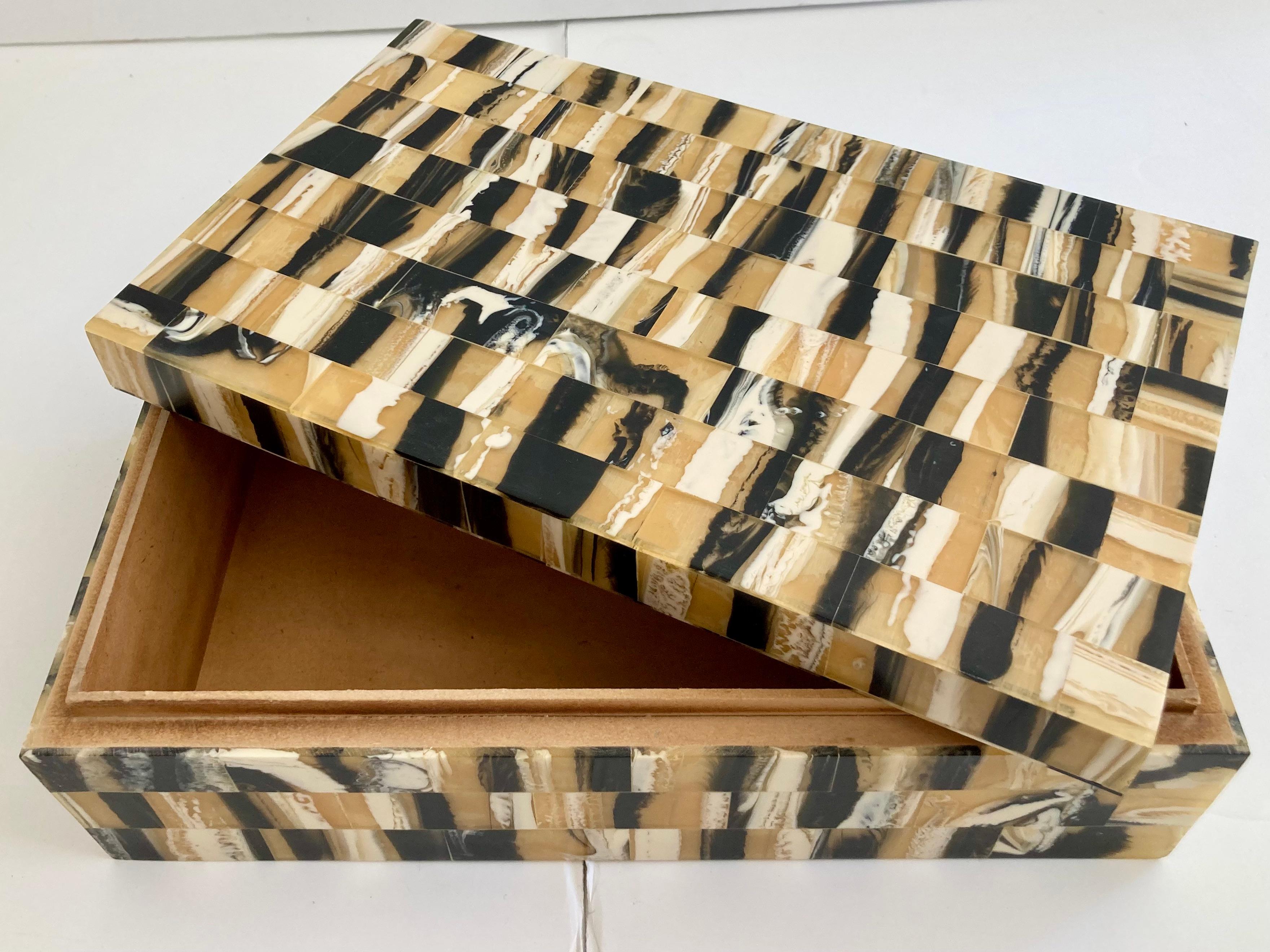Tessellated Faux Horn Covered Box in vendita 2