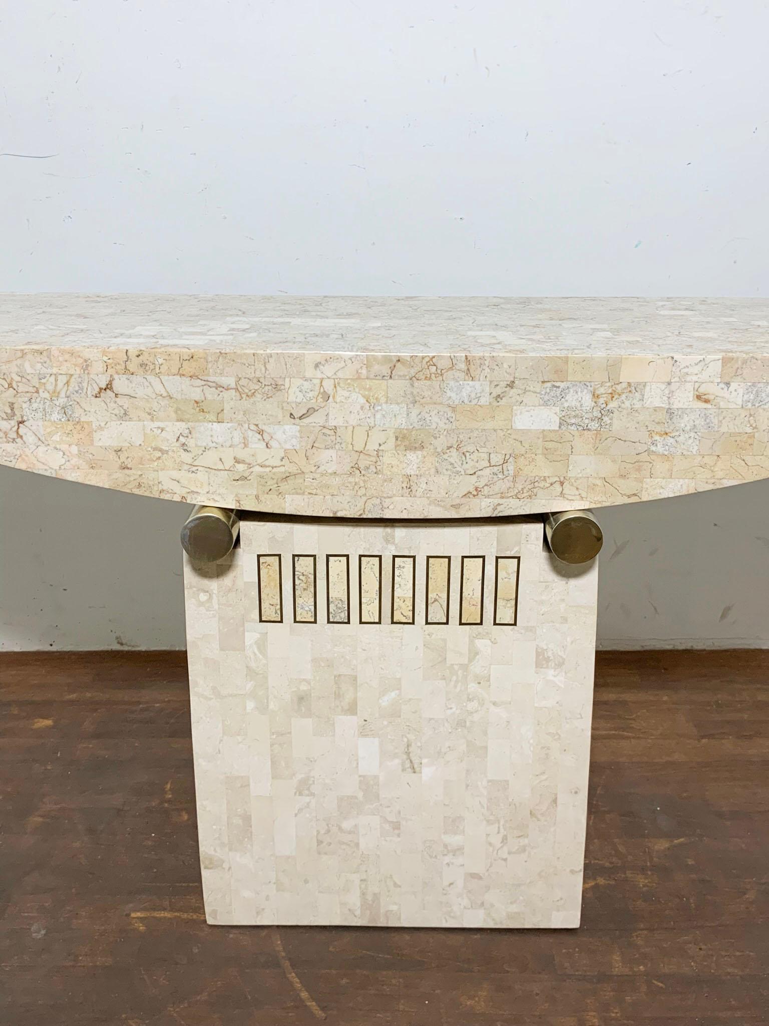 Postmoderne Console ou table d'autel en pierre fossile tessellée à la manière de Mailtand Smith en vente
