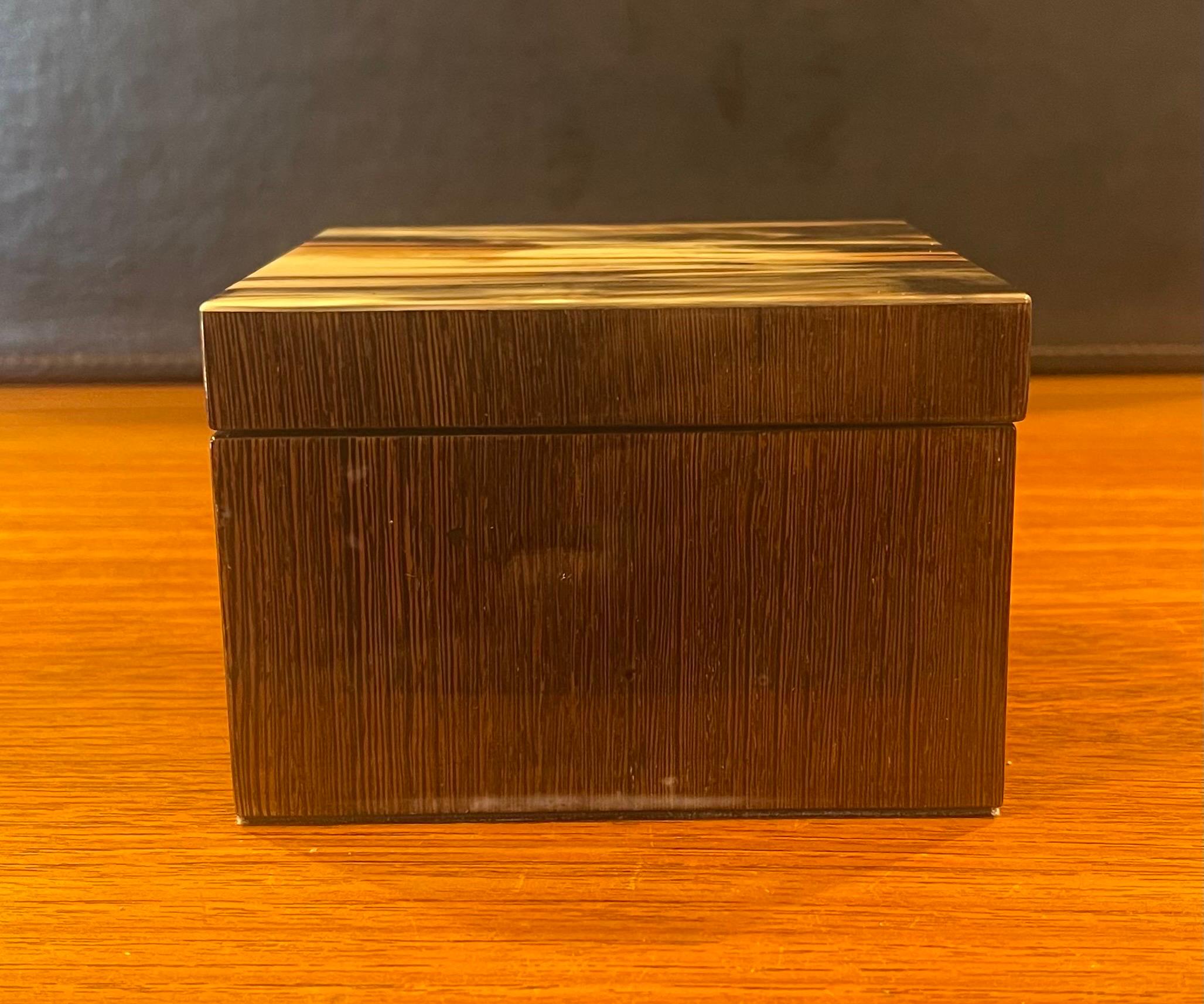 Tessellated Horn and Wood Veneer Trinket Box in the Style of R & Y Augousti In Good Condition For Sale In San Diego, CA