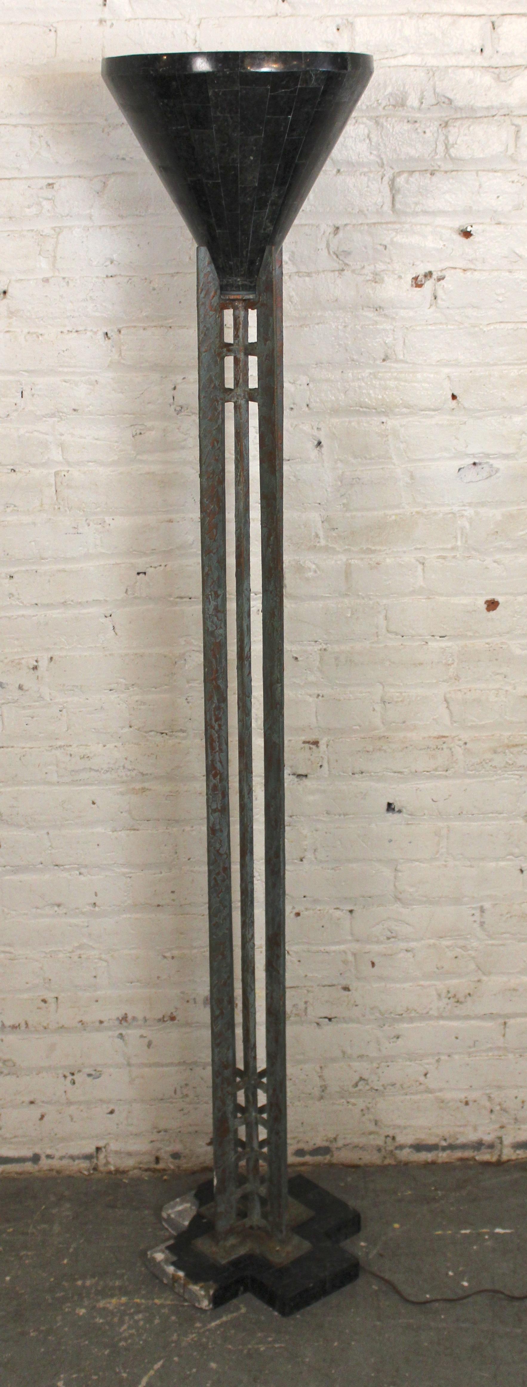 Lámparas Torchiere de Mármol Teselado en Bastante bueno estado para la venta en Brooklyn, NY