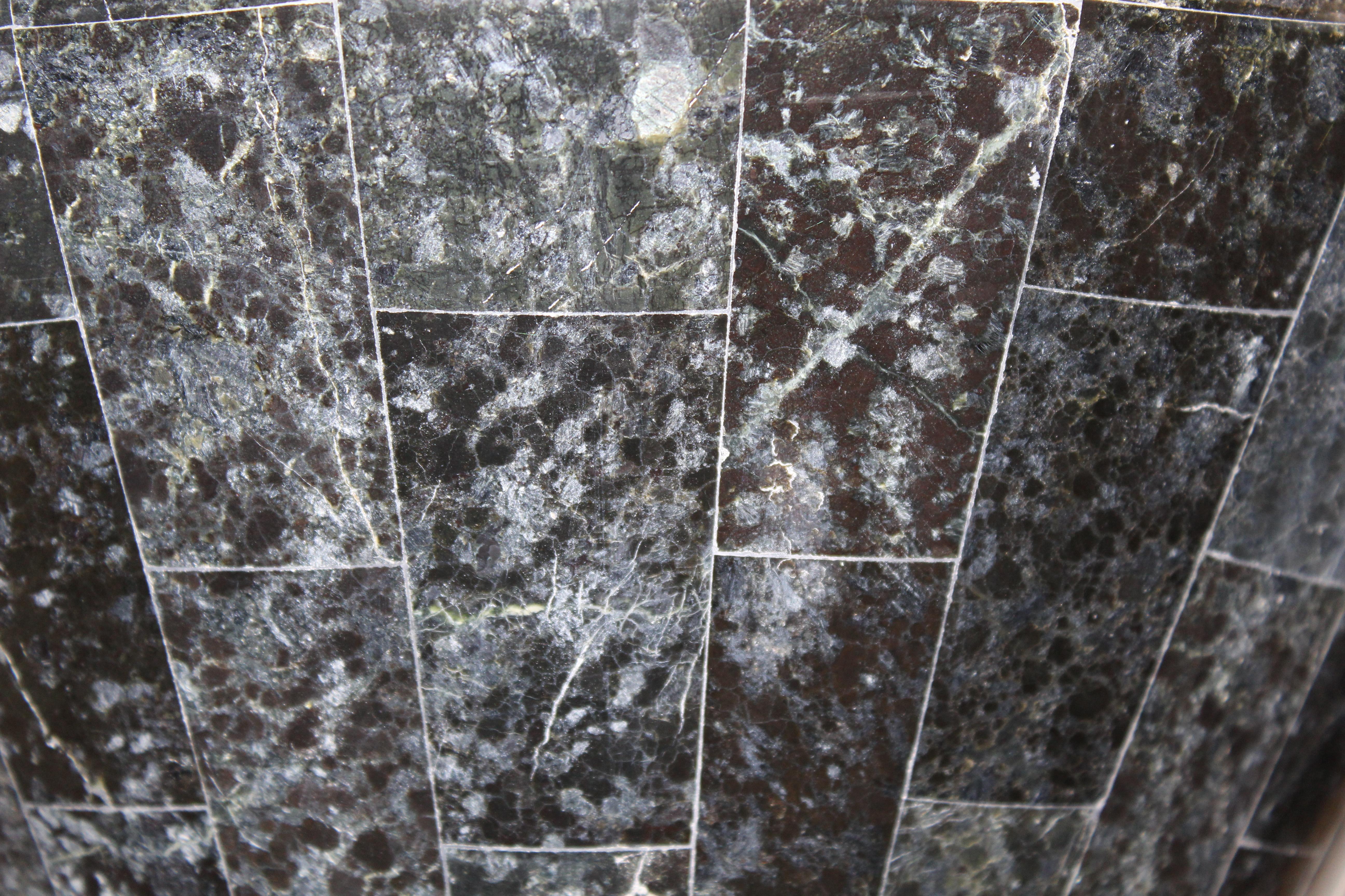Lámparas Torchiere de Mármol Teselado en venta 1