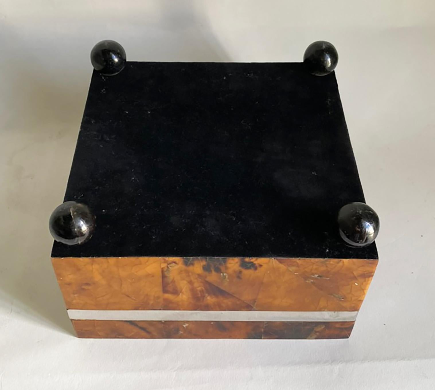 Tessellated Pen Shell Hinged Box Attributed to Maitland Smith For Sale 5