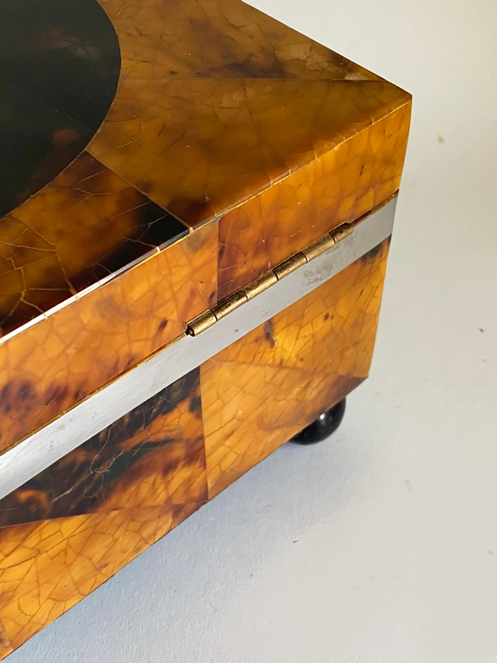 Late 20th Century Tessellated Pen Shell Hinged Box Attributed to Maitland Smith For Sale