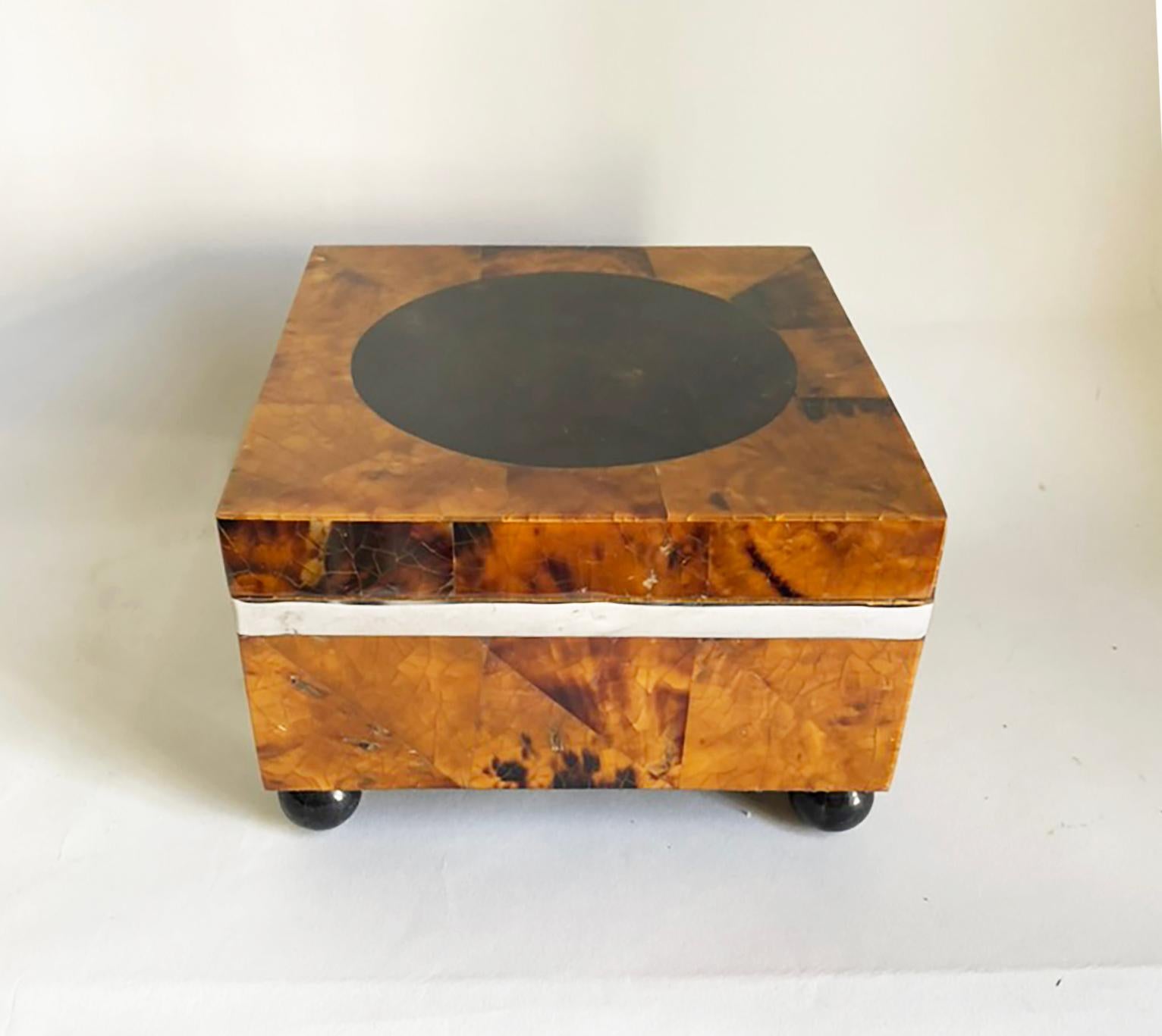 Tessellated Pen Shell Hinged Box Attributed to Maitland Smith For Sale 2