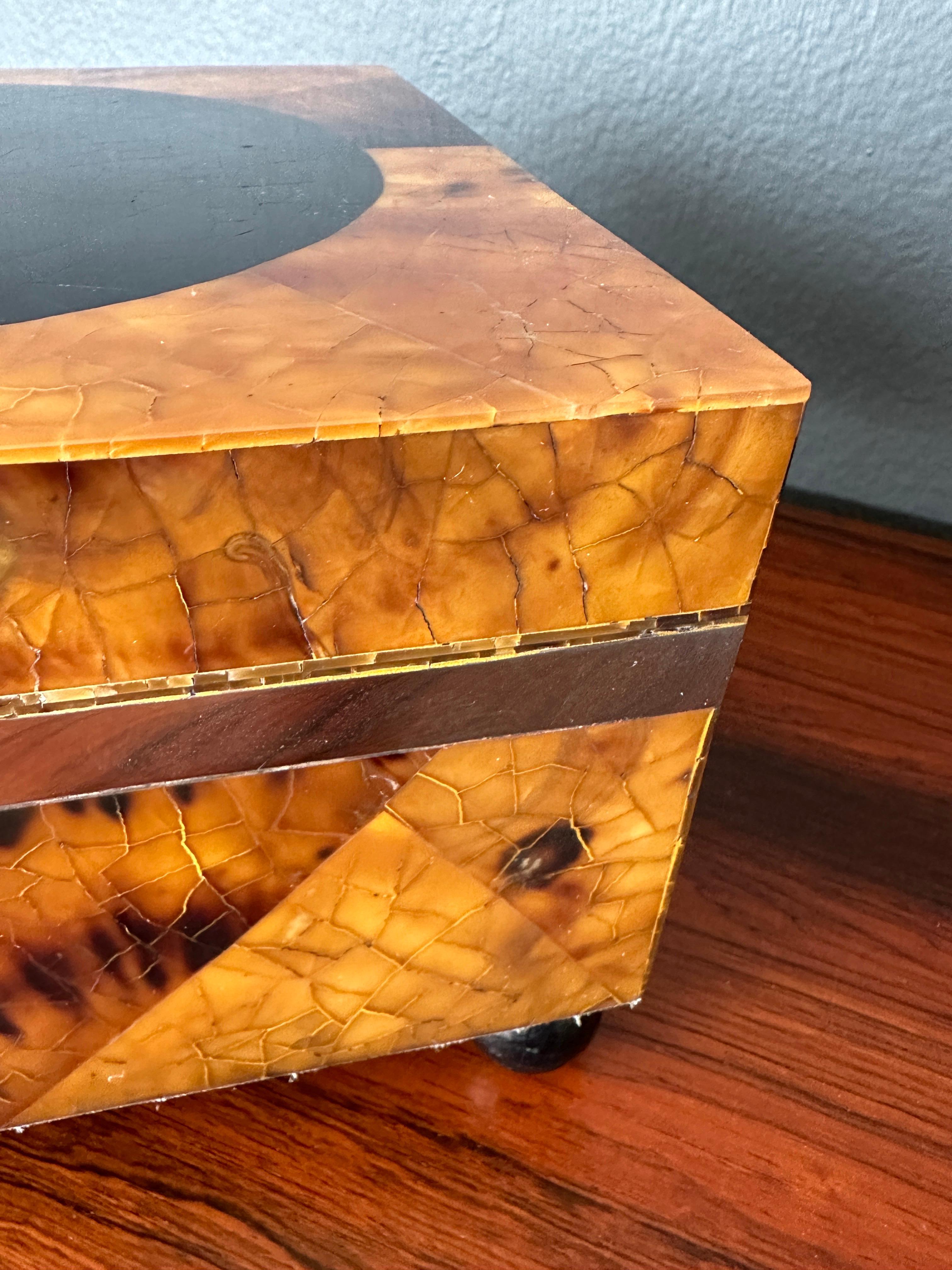 Tessellated Penshell Jewelry Box For Sale 2