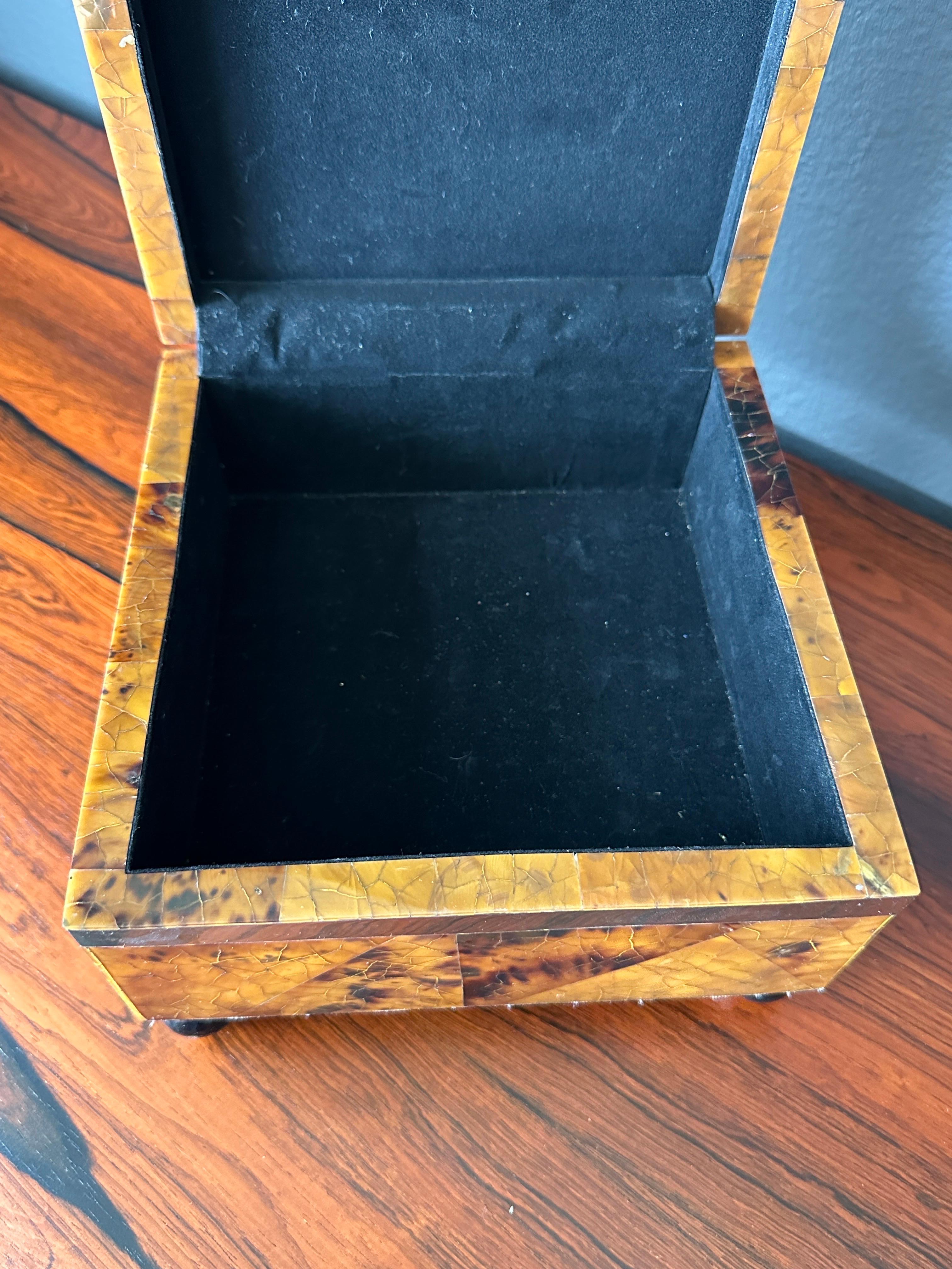 Shell Tessellated Penshell Jewelry Box For Sale