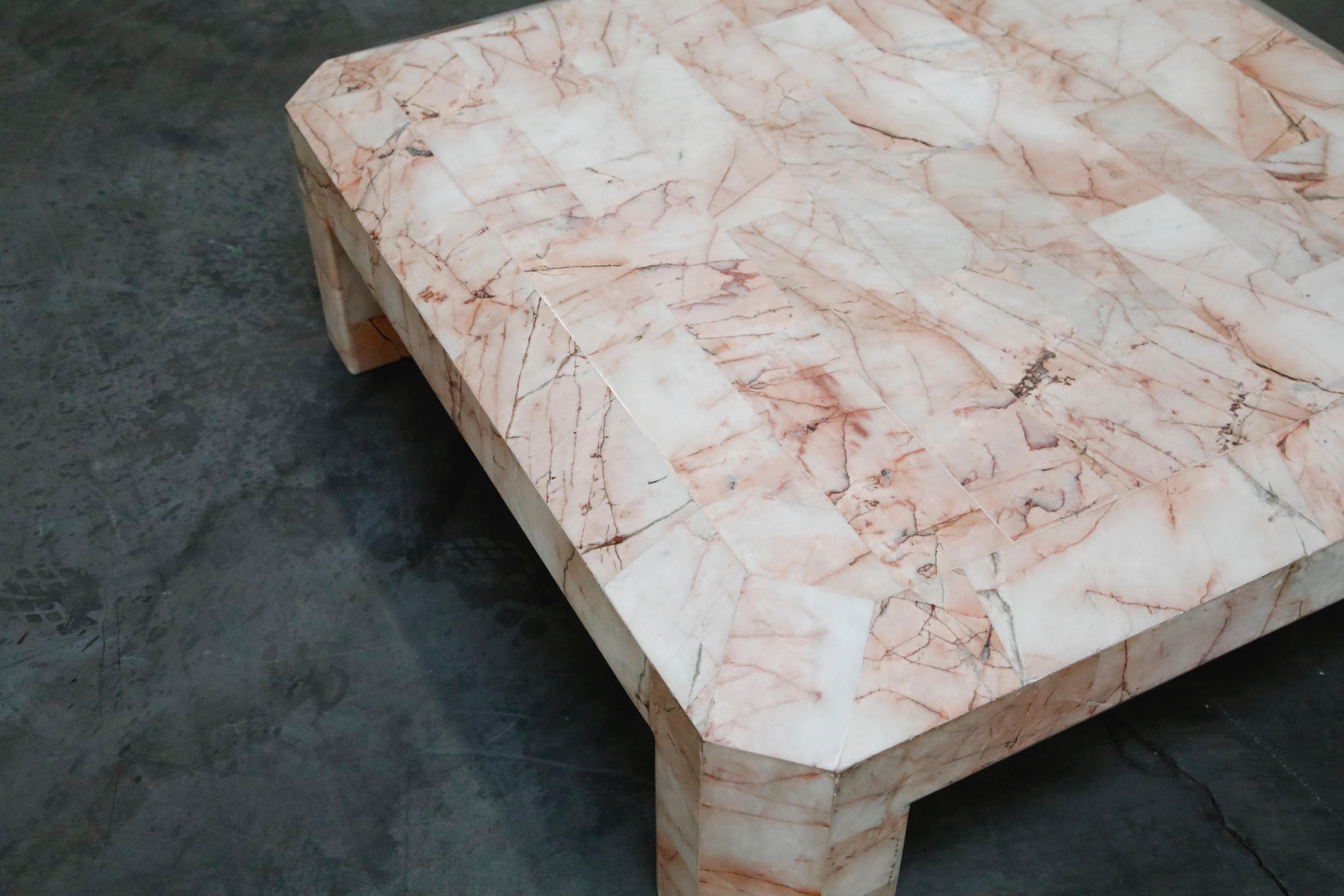 Tessellated Pink Onyx Coffee Table with Matching Pink Onyx Sculpture, circa 1975 1