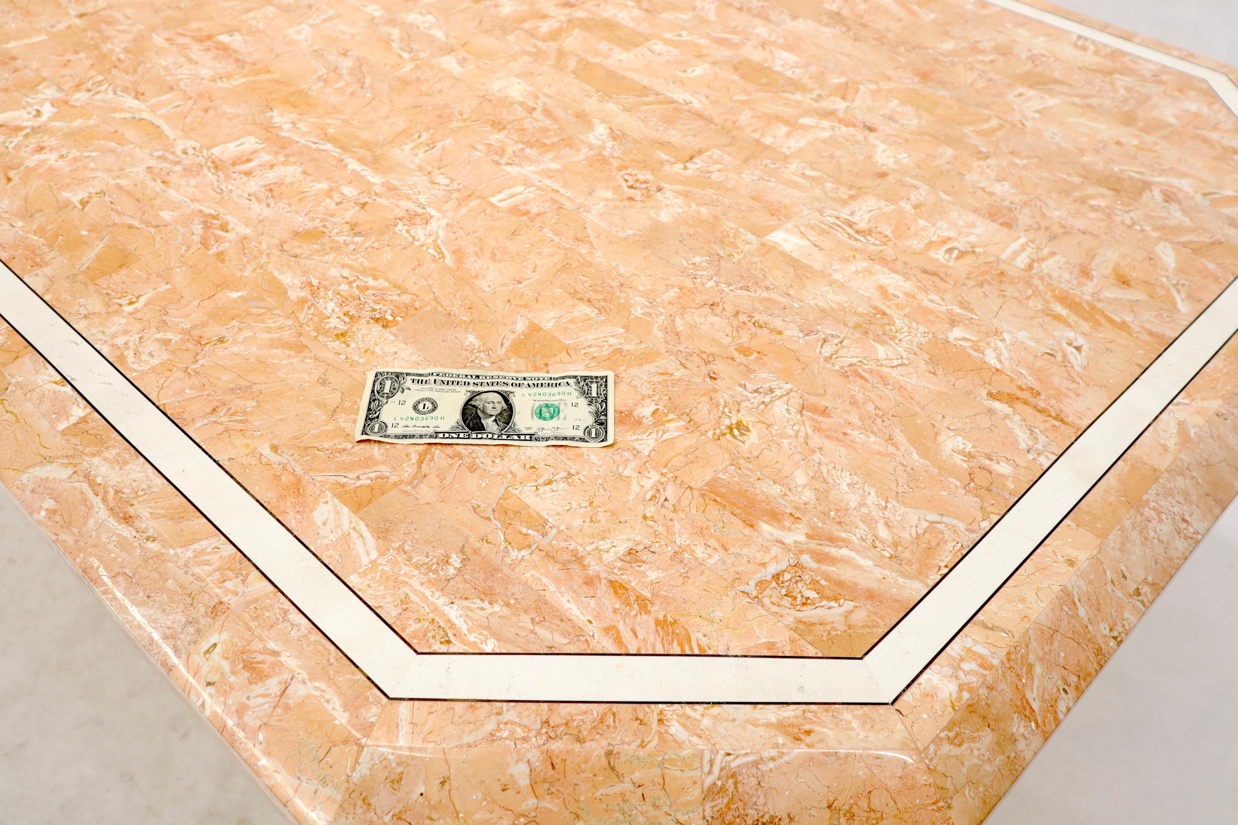 Mesa de Comedor Rectangular Tessellated Red & White Marble Tile Single Pedestal Moderno de mediados de siglo en venta