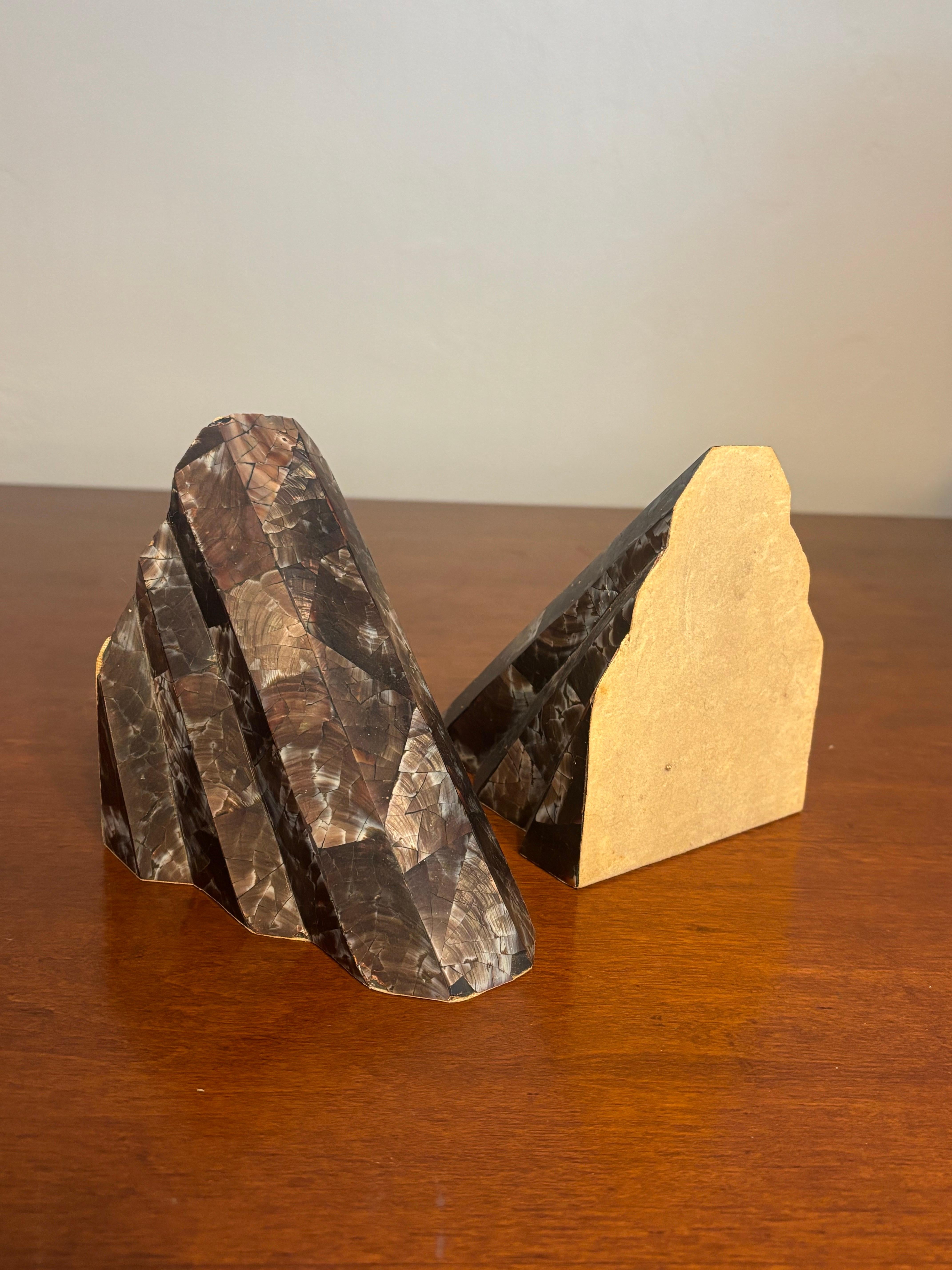 20ième siècle Serre-livres en coquillages tessellés dans le style de Maitland Smith, fin du 20e siècle en vente