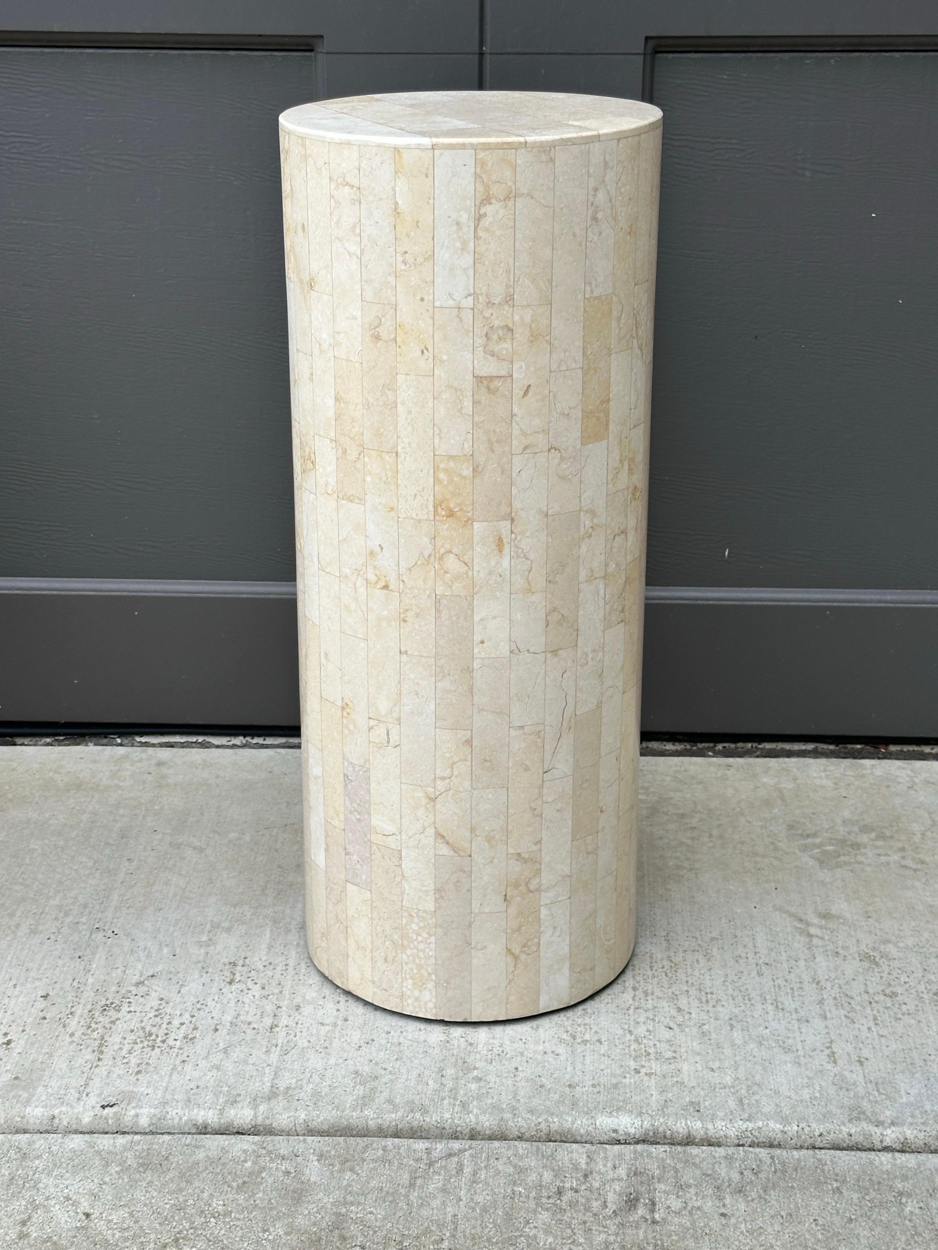 Tessellated Stone Drum Side Table in the Style of Marquis of Beverly Hills en venta 5