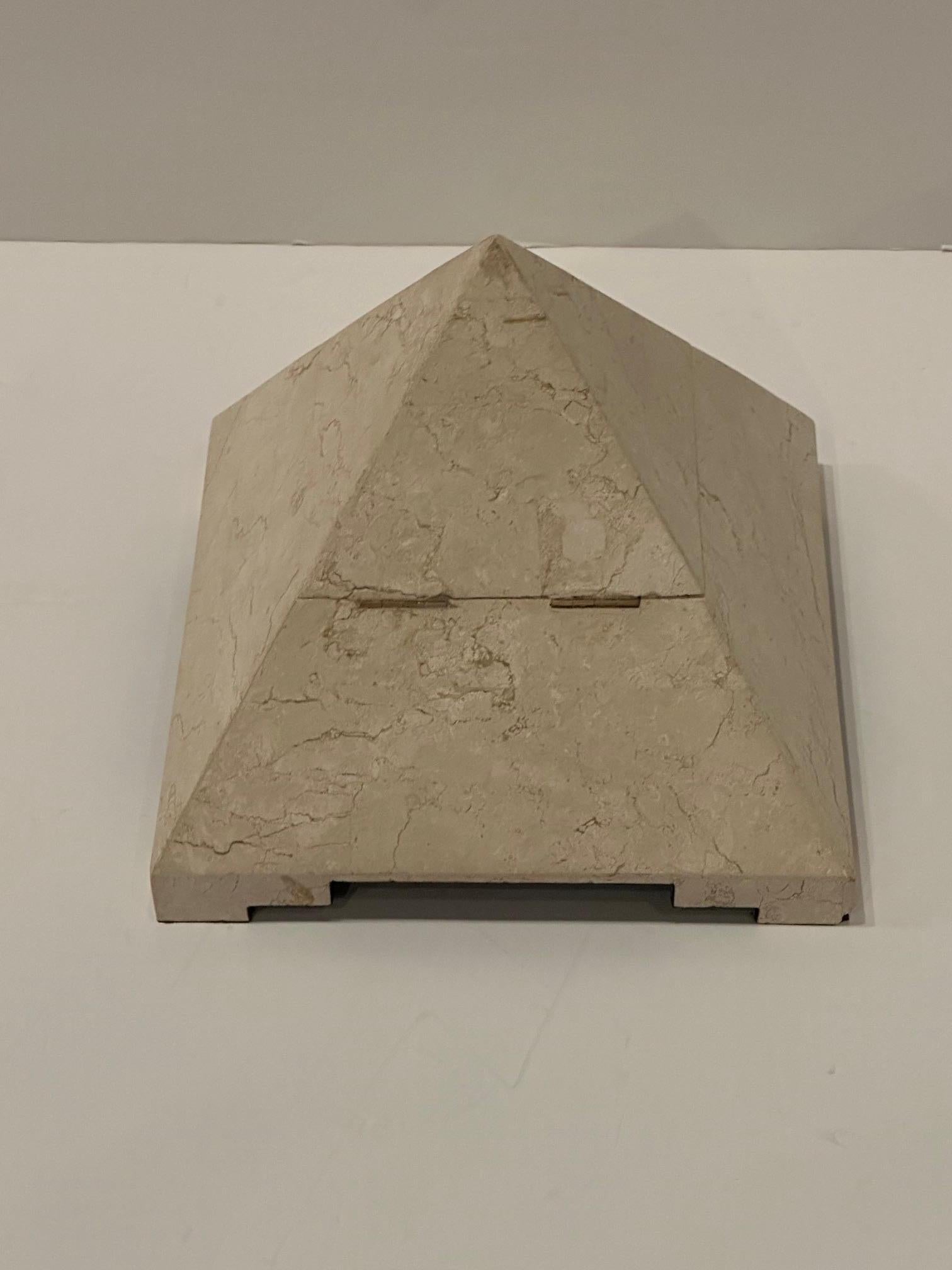 Tessellated Stone Pyramid Box In Good Condition For Sale In Hopewell, NJ