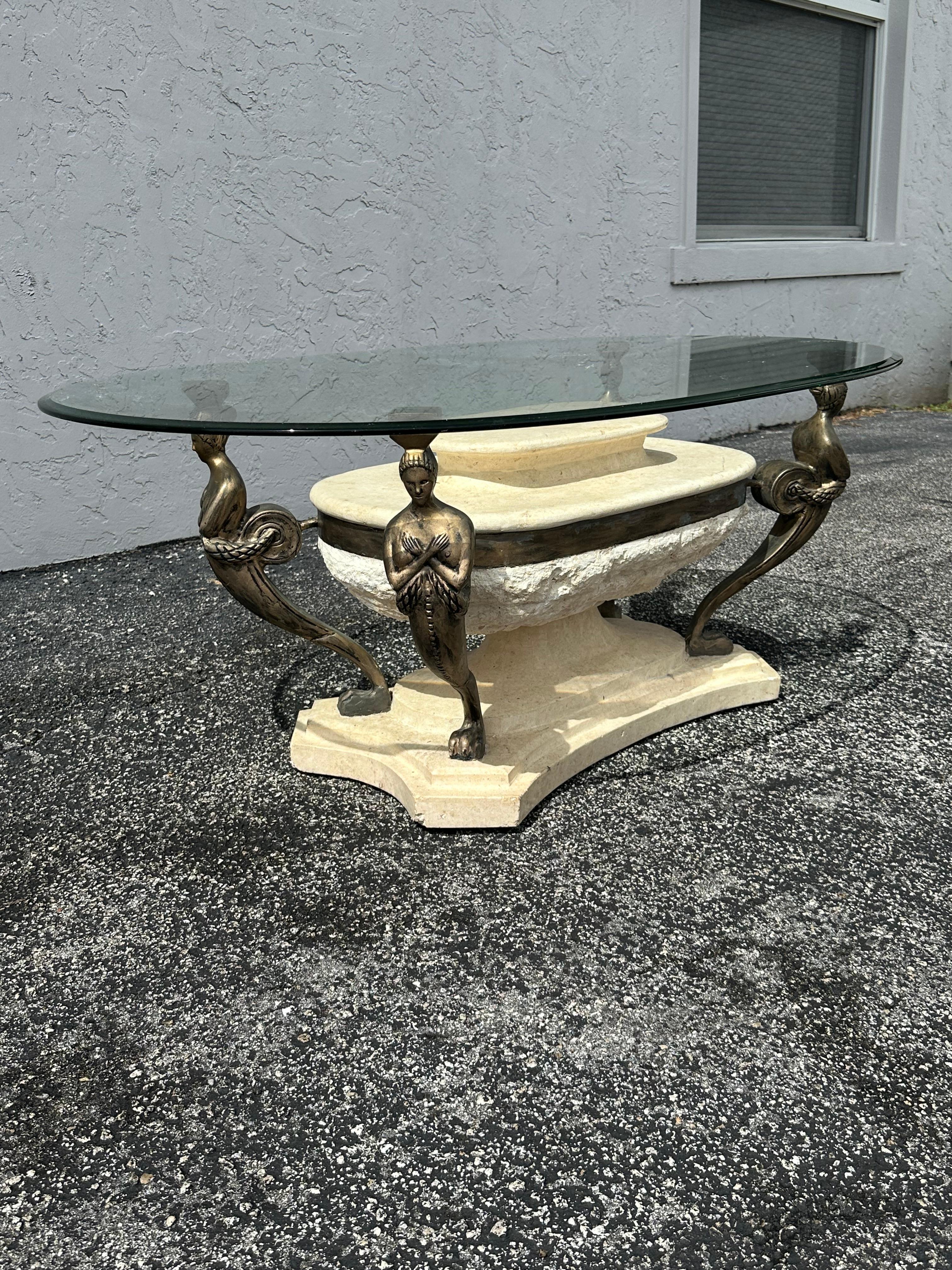 Table basse figurative Maitland Smith en travertin tessellé des années 1980 Bon état - En vente à Fort Lauderdale, FL