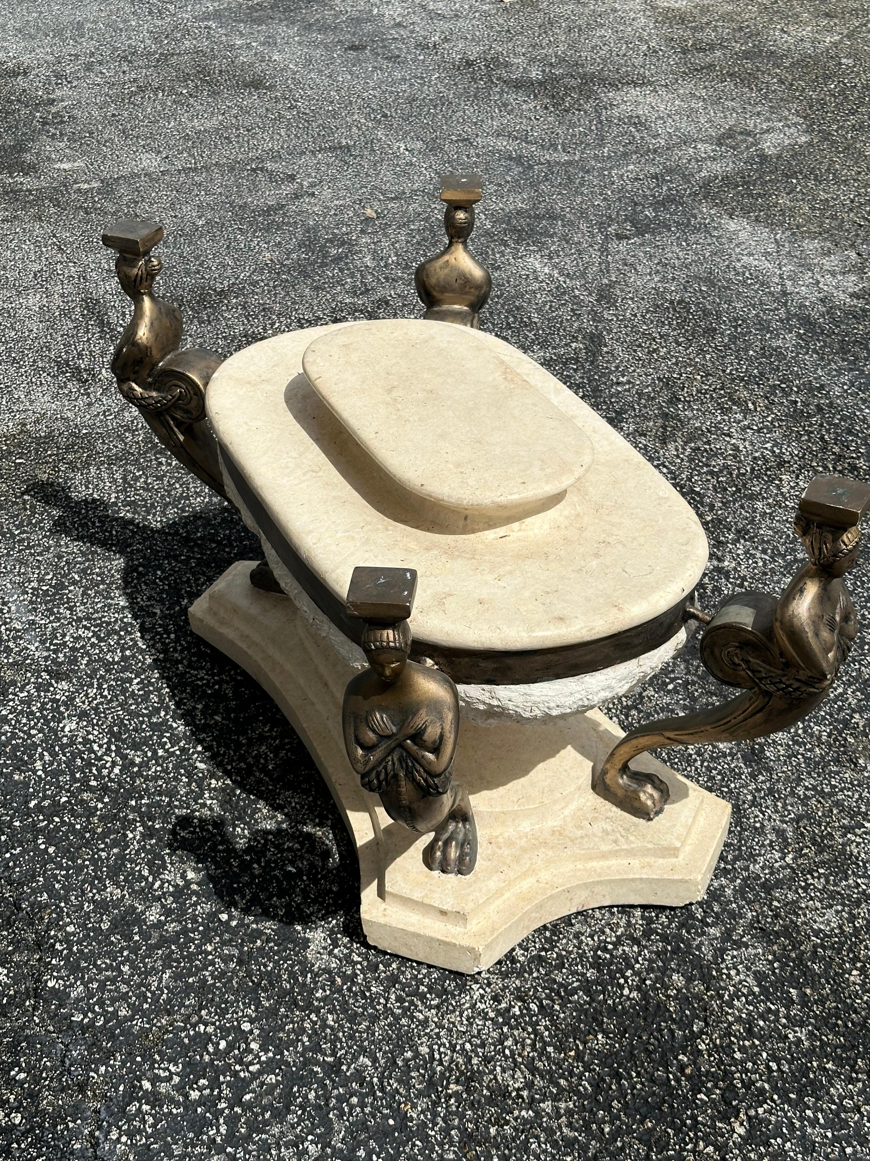 Table basse figurative Maitland Smith en travertin tessellé des années 1980 en vente 1