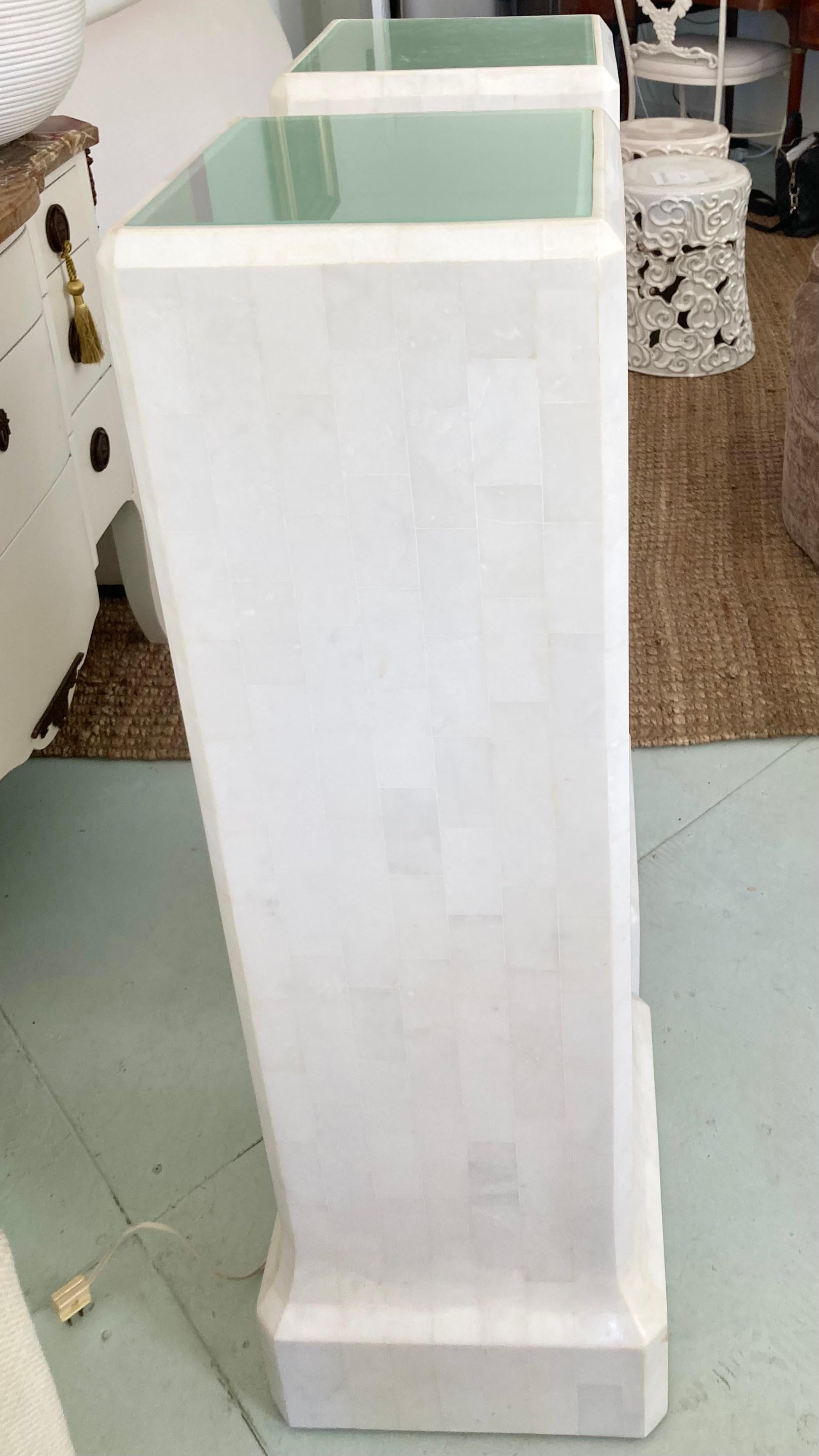 Tessellated White Marble Pedestals With Lighted Surfaces, a Pair In Good Condition For Sale In Los Angeles, CA