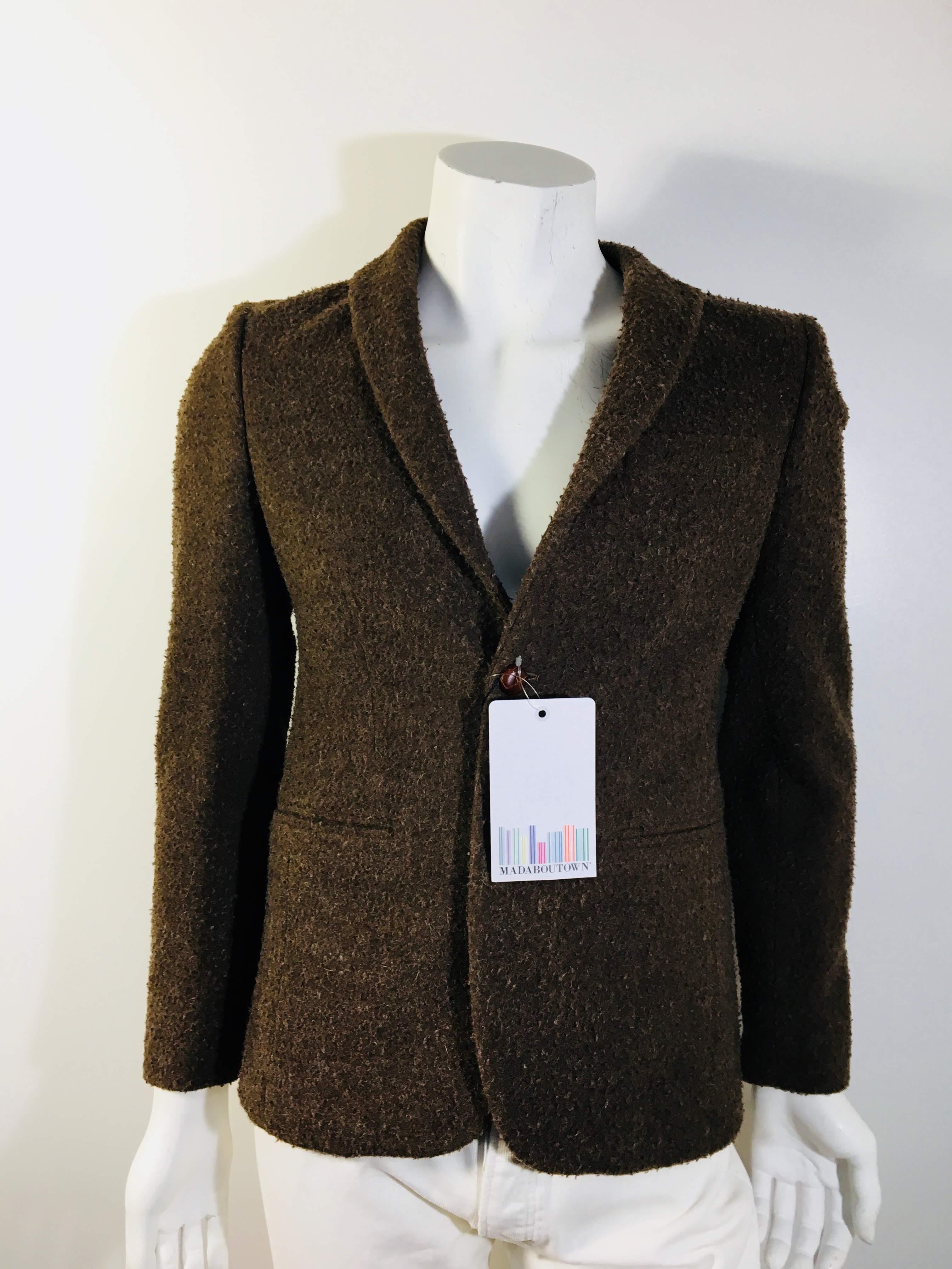Tessilnova Mens Jacket
100% Brown Wool 
2 Leather Buttons
2 Waist Pockets/ 1 Chest Pocket
NEW WITH TAGS
Size 46/ Small