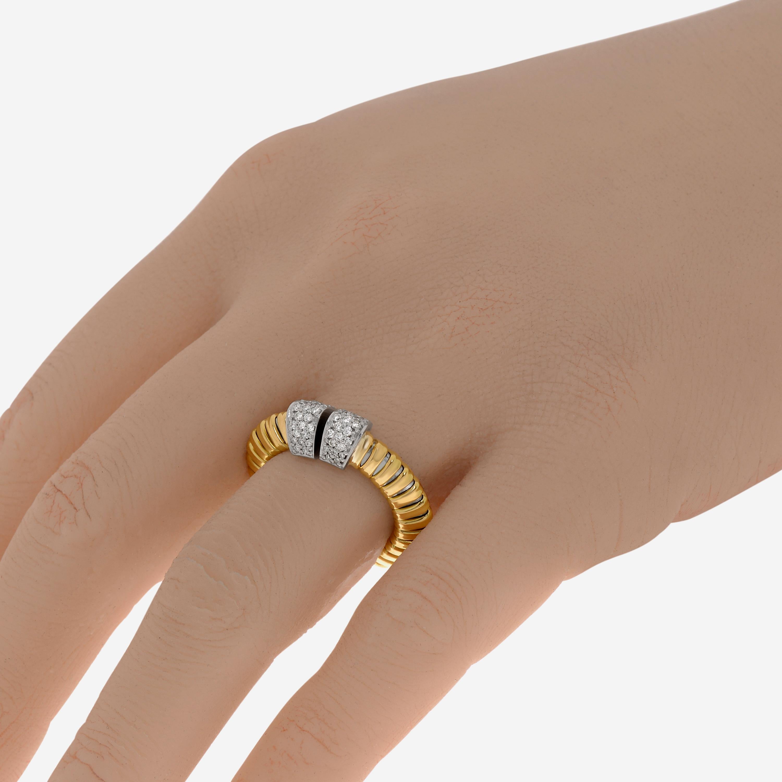 Der flexible Ring Tessitore Tubogas aus 18 Karat Gelbgold ist mit traditionellen Tubogas-Details und Diamanten von 0,33 ct. tw. versehen. Die Ringgröße beträgt 6,25 (52,6). Die Breite des Bandes beträgt 3/16