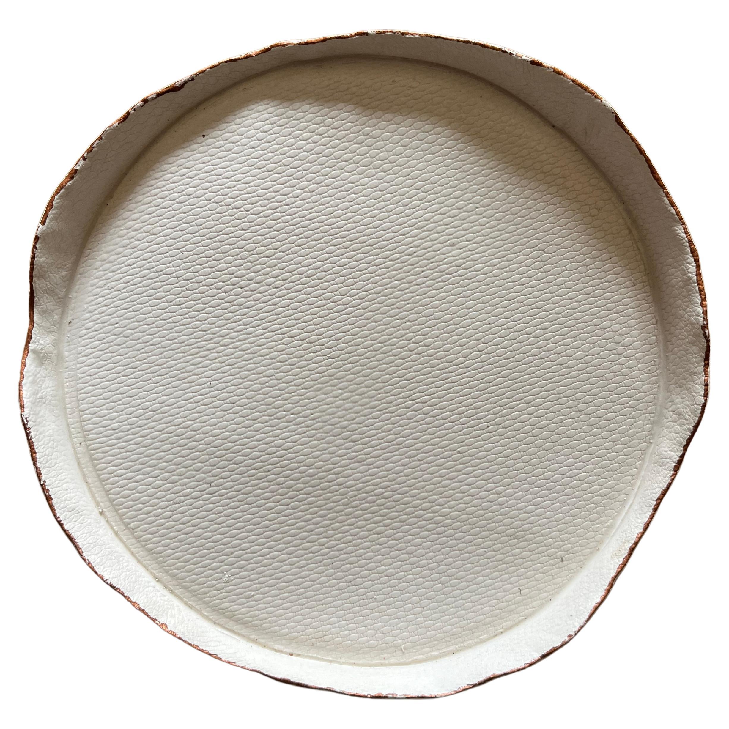 TESSUTI/Piatti decorativi in ceramica bianca opaca ispirati ai tessuti d'arredo. For Sale