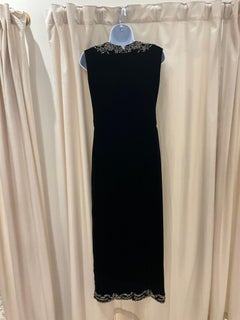 Oscar De La Renta Black Velvet Hand-Beaded Column Gown