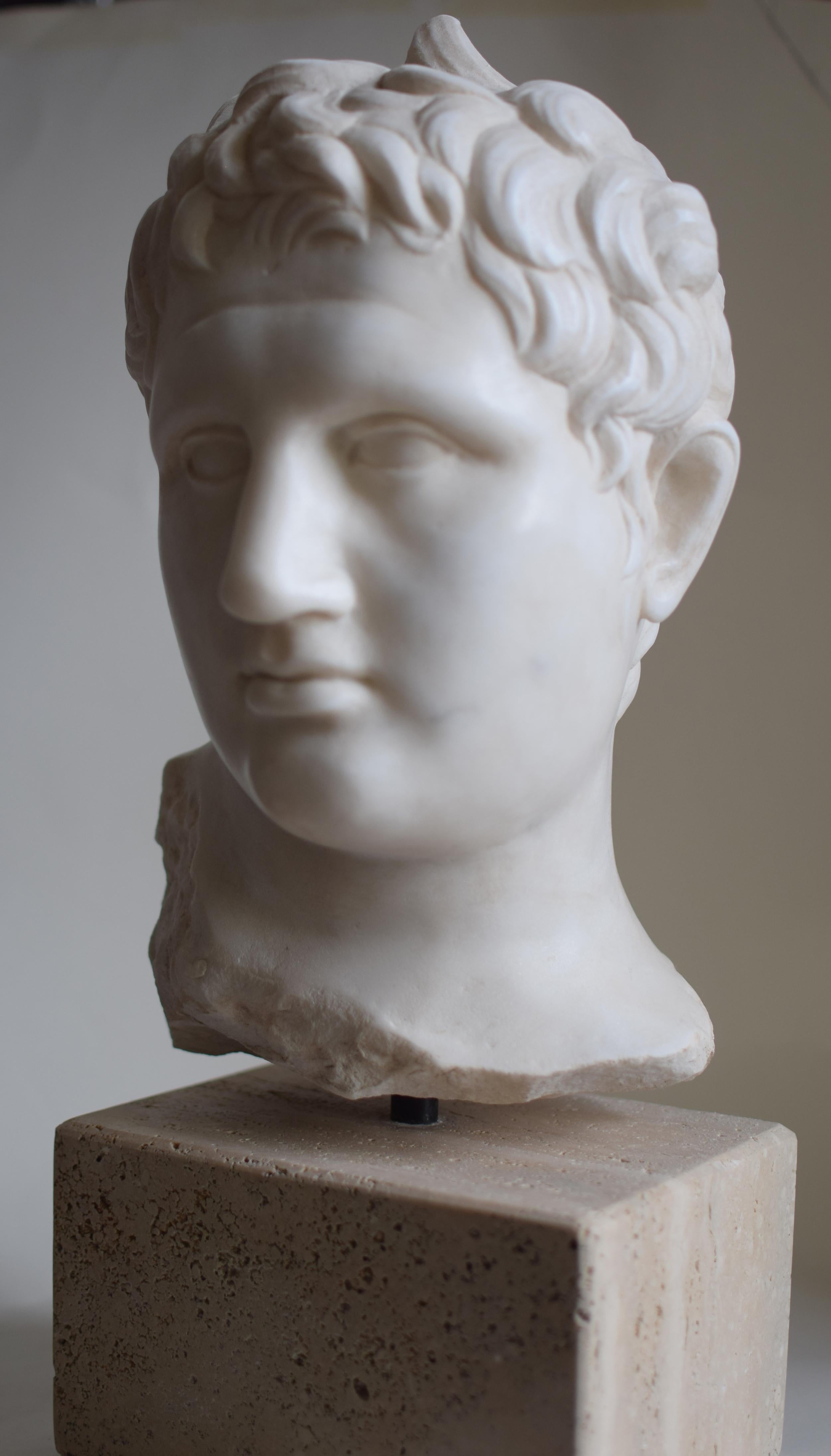 Testa Apoxyomenos -Atleta che si deterge -marmo bianco Carrara-made in Italy In condizioni ottime in vendita a Tarquinia, IT