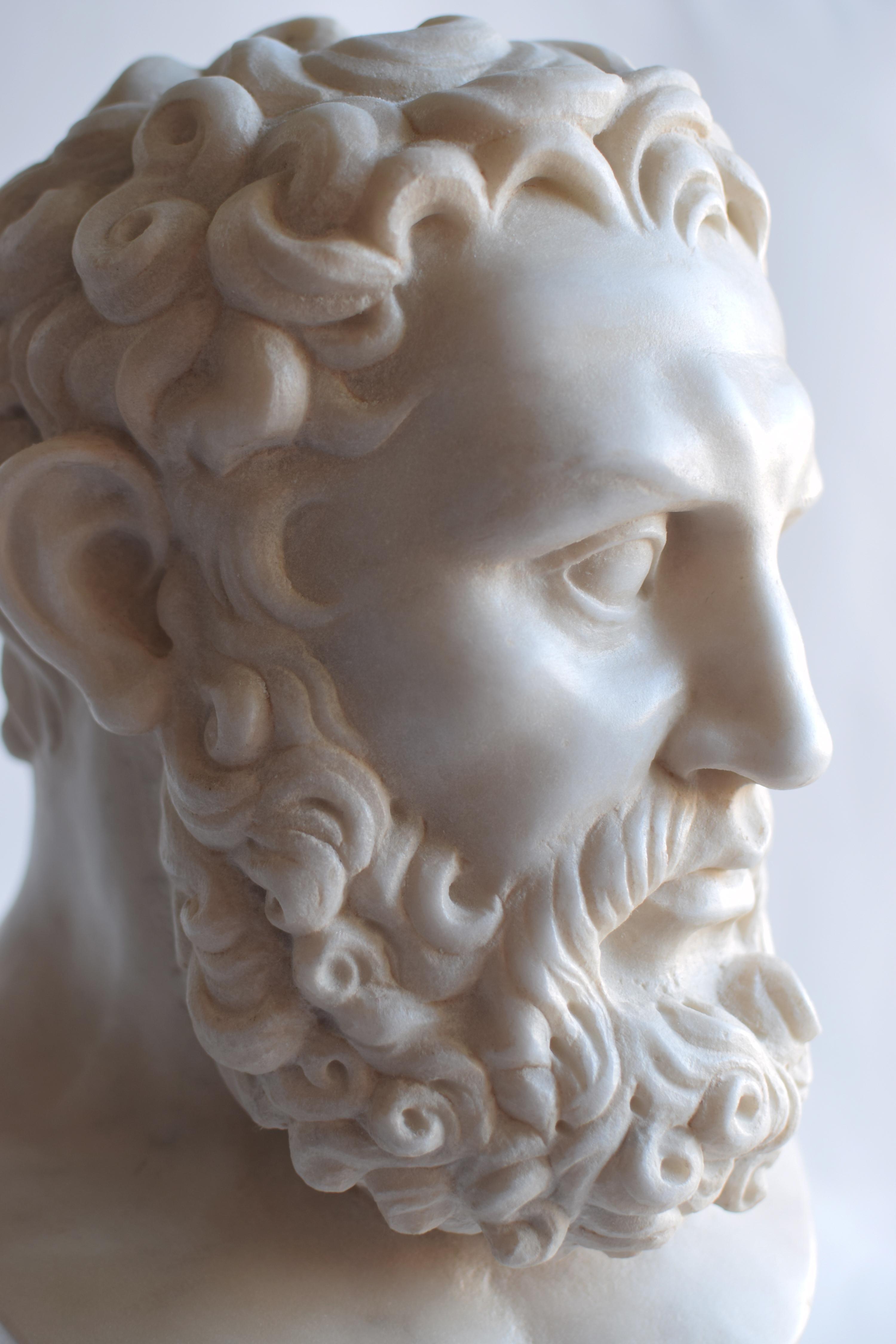 Gréco-romain Testa di Ercole scolpita en marmo bianco di Carrara, fabriqué en Italie